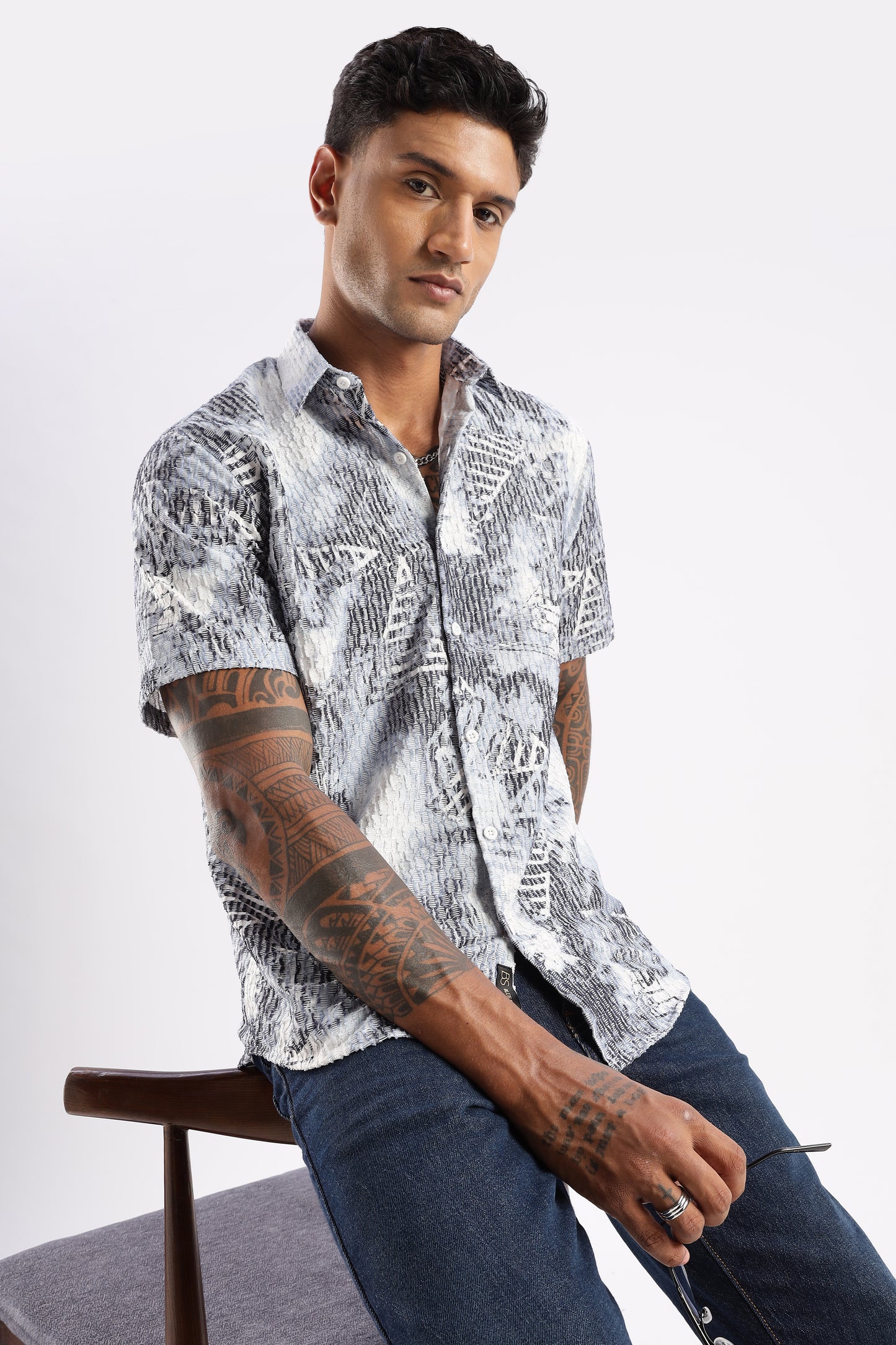 Men’s Monochrome Geo Brush Short-Sleeve Shirt – Charcoal/Grey