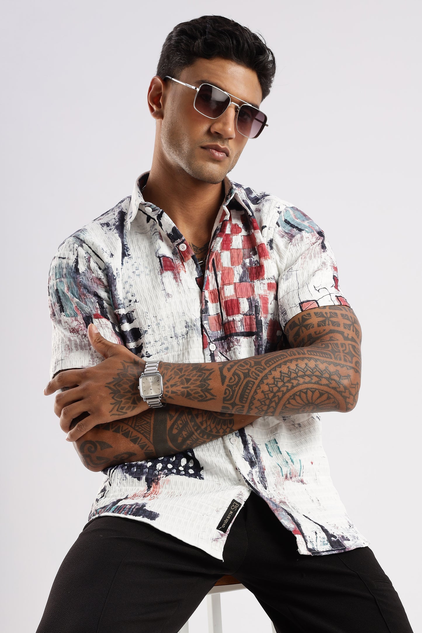 Men’s Painterly Checker Art Print Short-Sleeve Shirt – White/Red