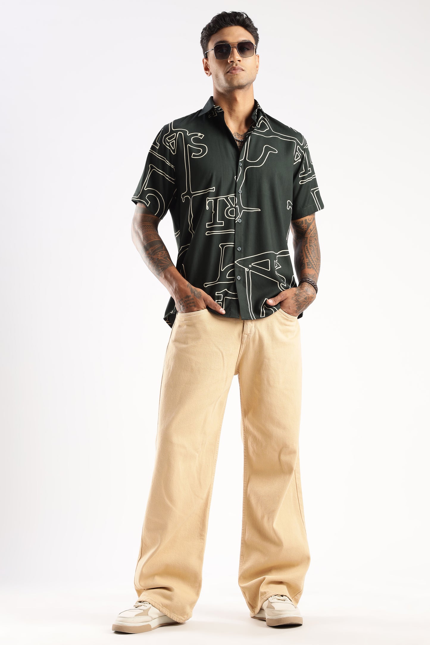 Men’s Minimal Linework Button-Down – Short Sleeves