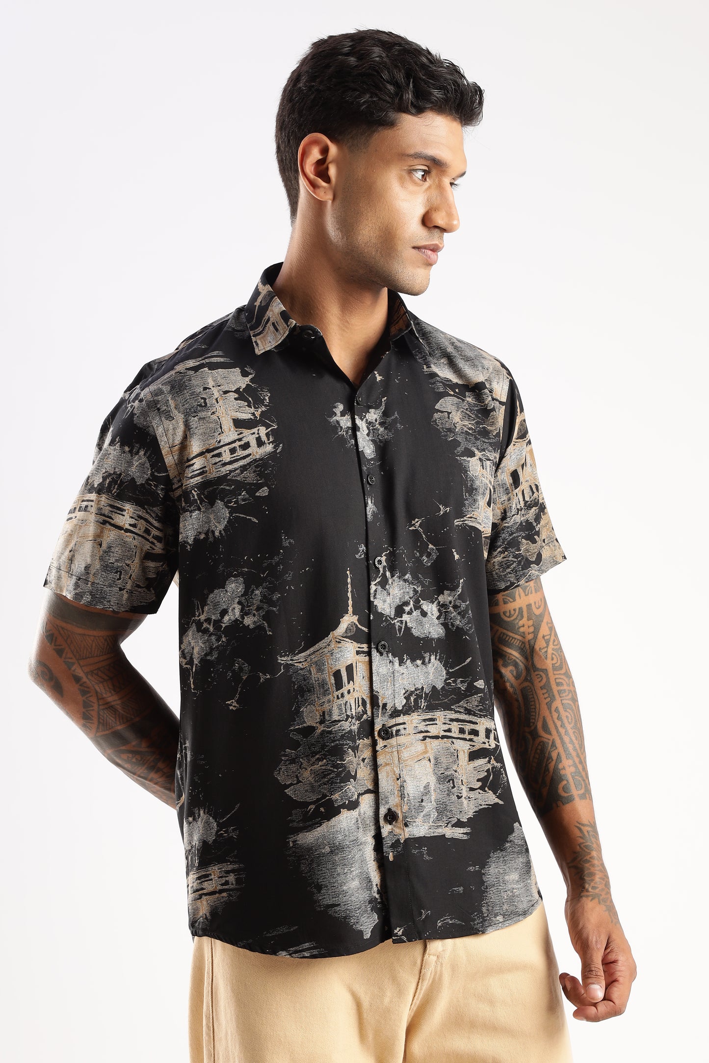 Men’s Ink-Wash Pagoda Landscape Short-Sleeve Shirt – Black/Sand