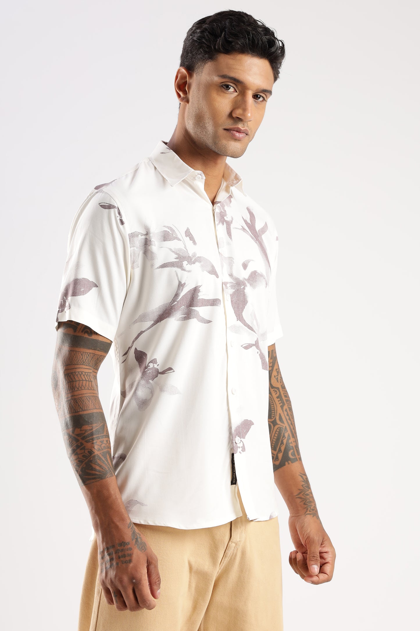 Men’s Shadow Floral Placement Print Short-Sleeve Shirt – Ivory/Mauve