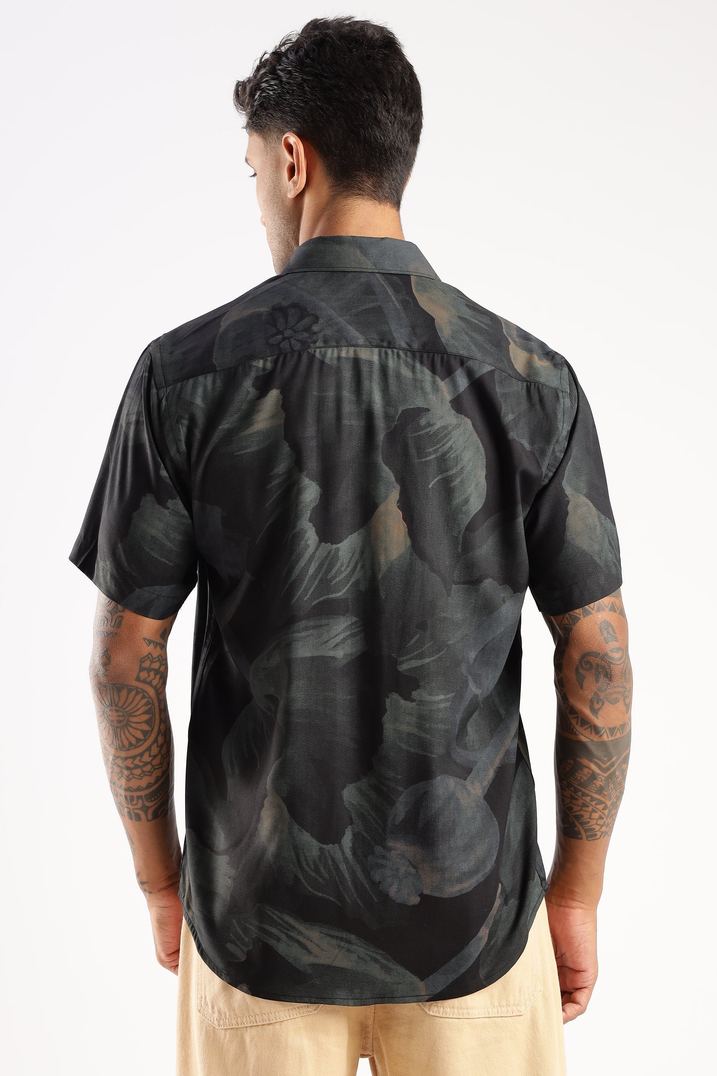 Men’s Shadow Floral Print Short-Sleeve Shirt – Black/Moss