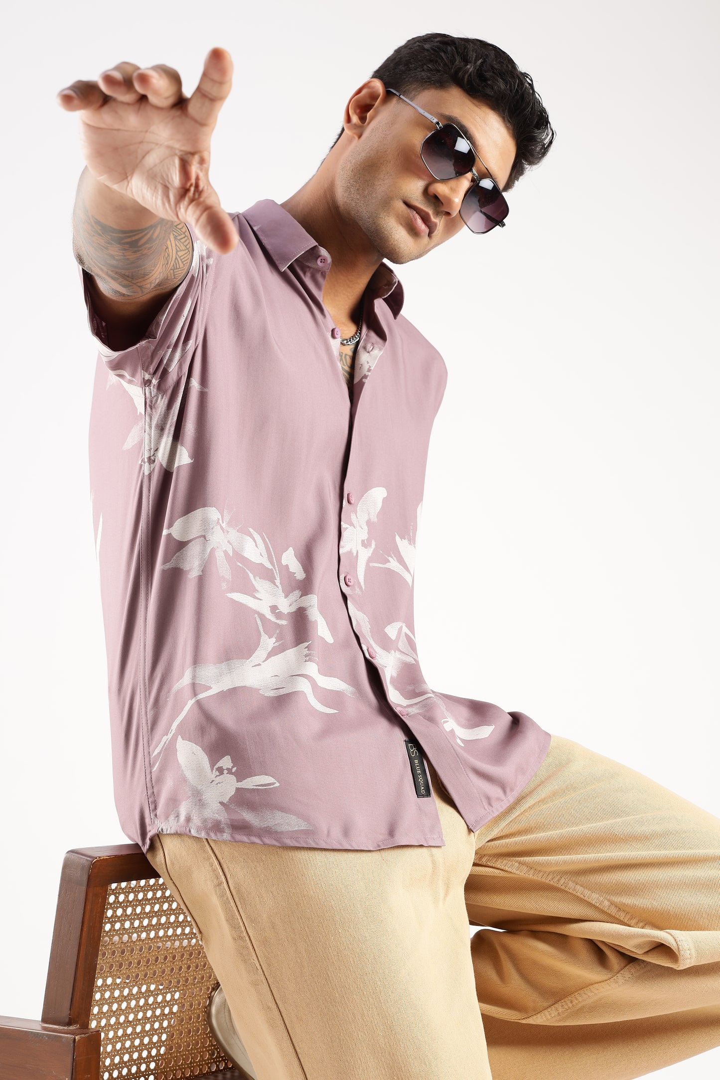 Men’s Shadow Floral Placement Print Short-Sleeve Shirt – Dusty Mauve