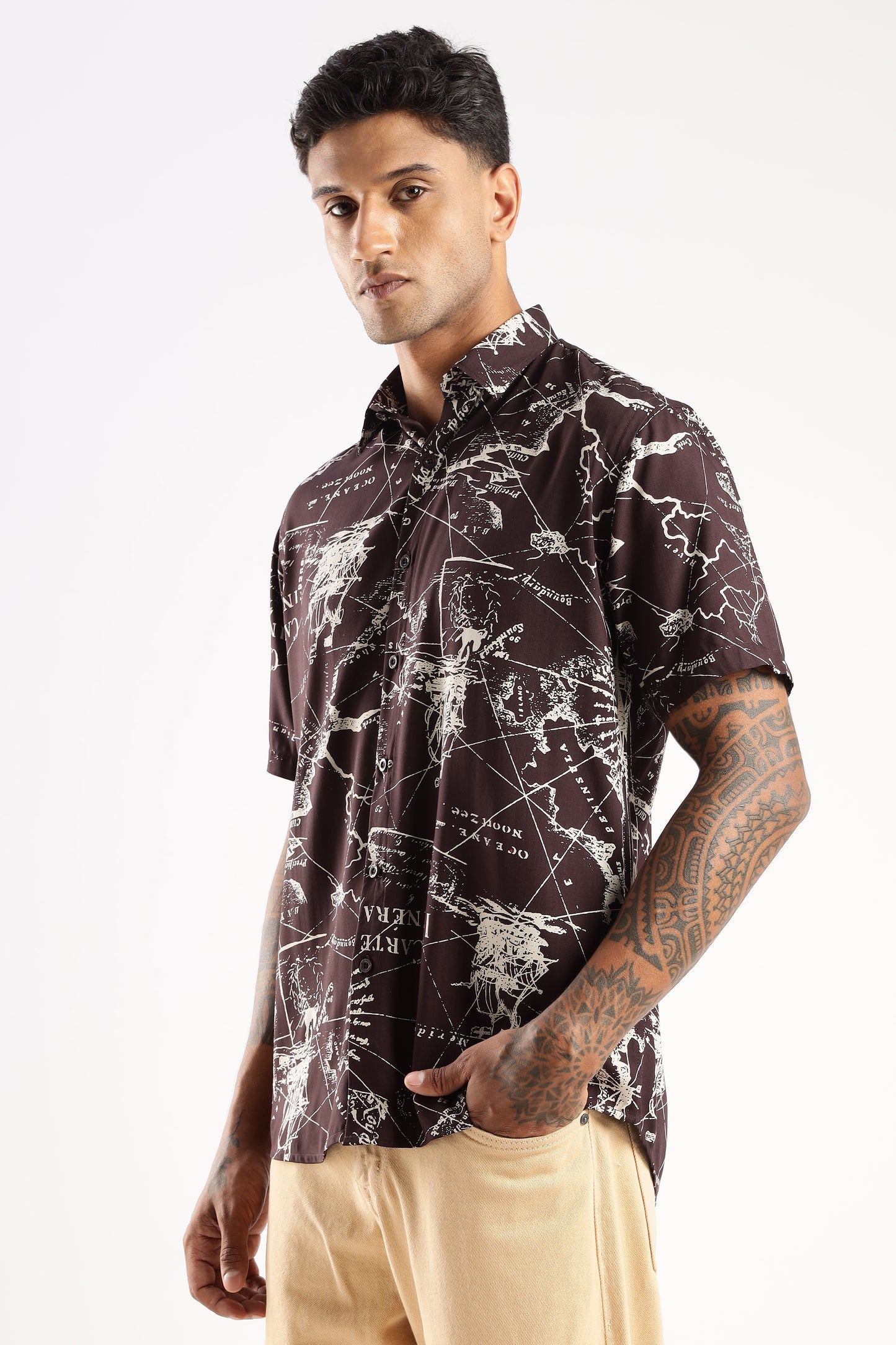 Men’s Vintage Map Print Short-Sleeve Shirt – Burgundy/Ivory