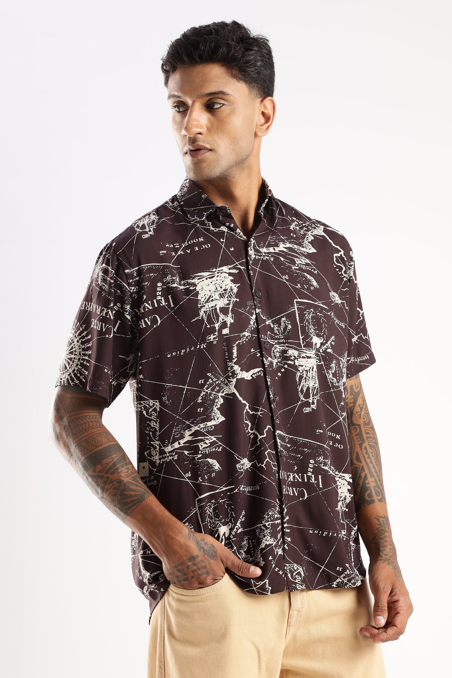 Men’s Vintage Map Print Short-Sleeve Shirt – Burgundy/Ivory