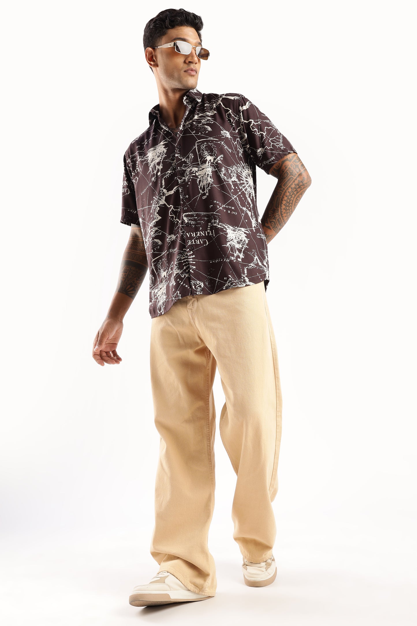 Men’s Vintage Map Print Short-Sleeve Shirt – Burgundy/Ivory