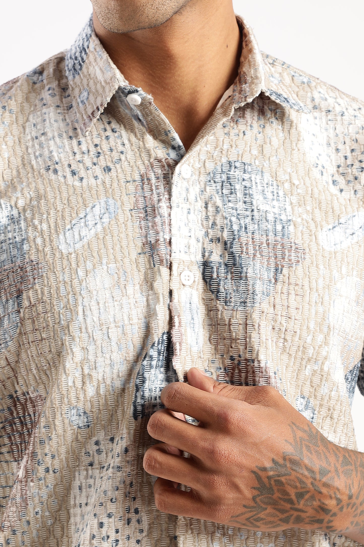 Men’s Seersucker-Texture Abstract Print Short-Sleeve Shirt – Sand & Sky