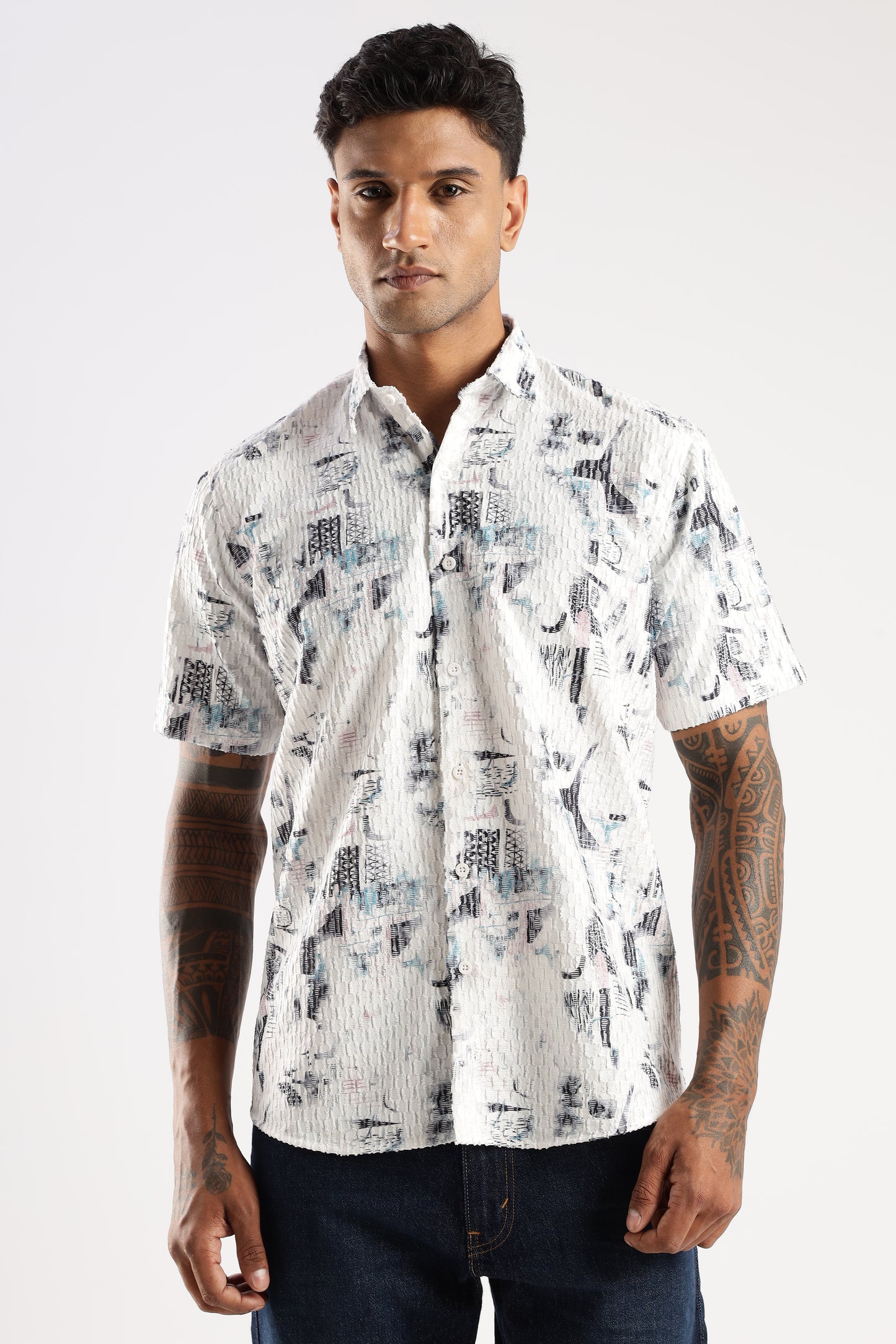 Men’s Seersucker-Texture Abstract Print Short-Sleeve Shirt – White/Teal