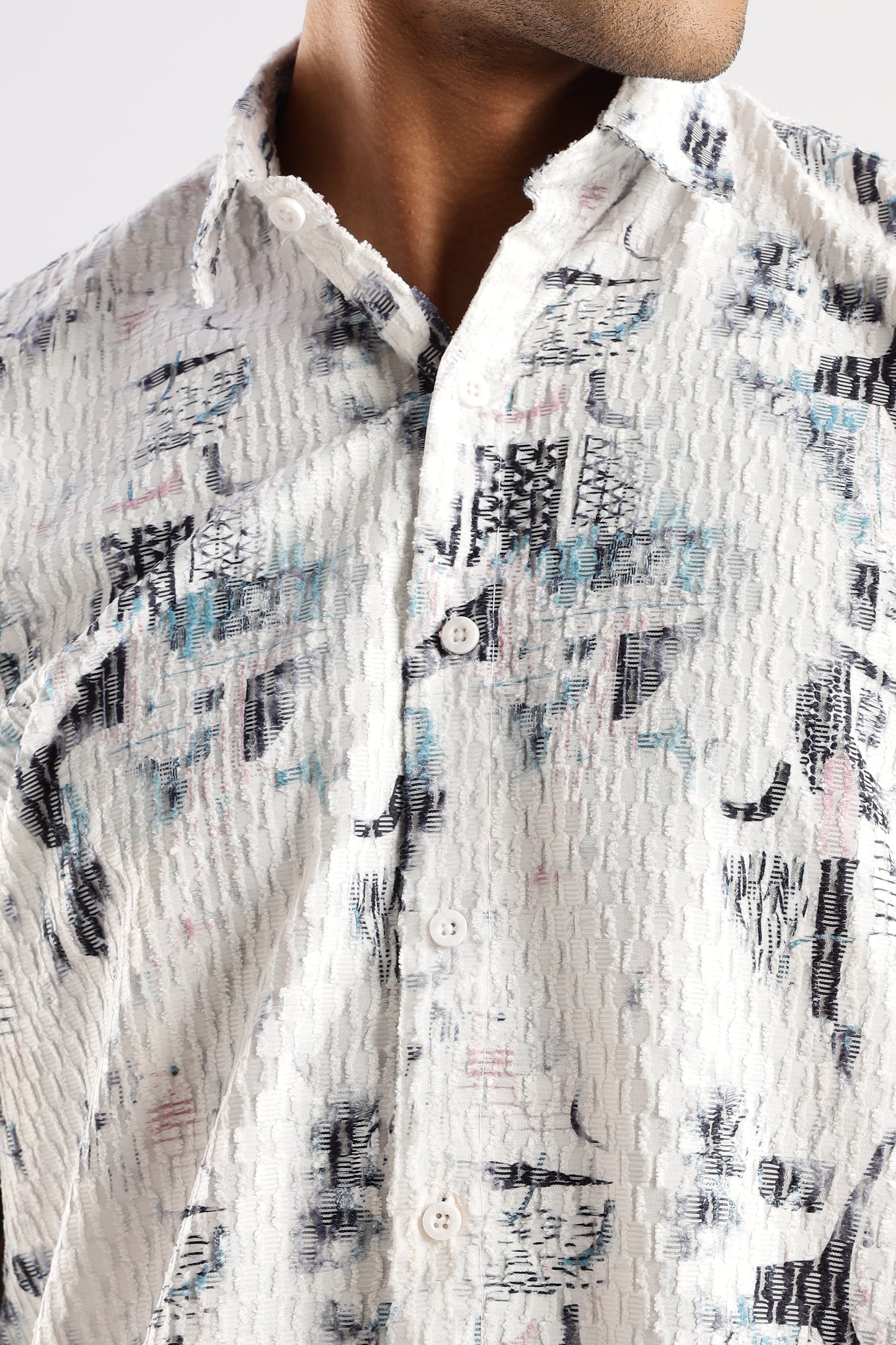 Men’s Seersucker-Texture Abstract Print Short-Sleeve Shirt – White/Teal