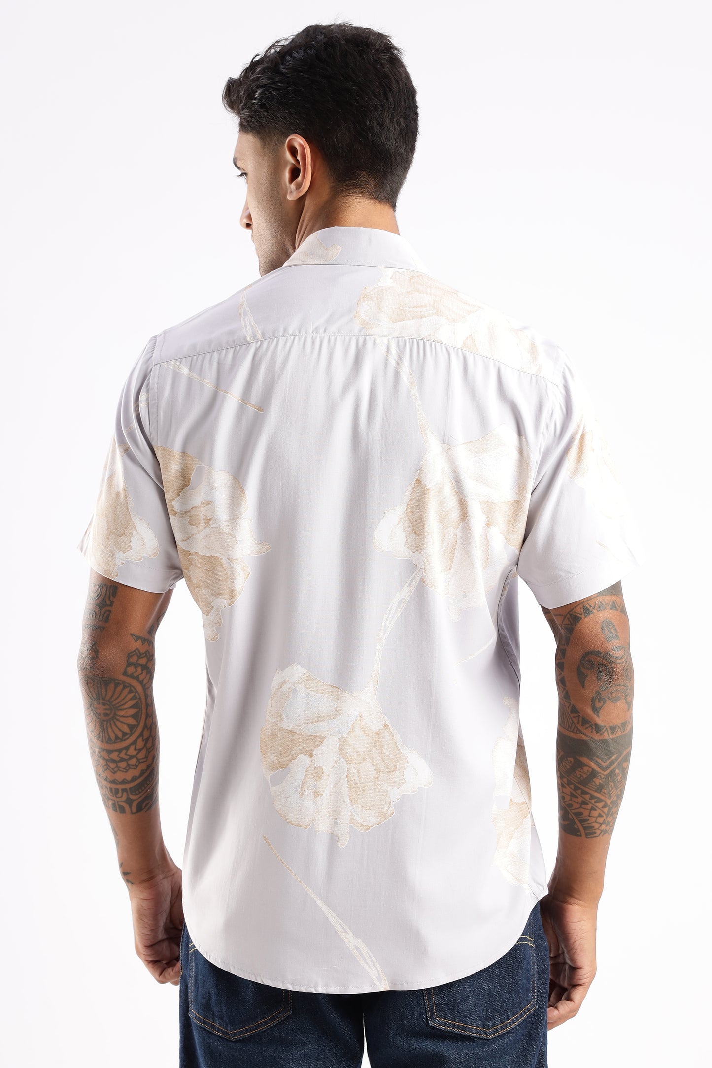 Men’s Minimal Botanical Placement Button-Down – Short Sleeves