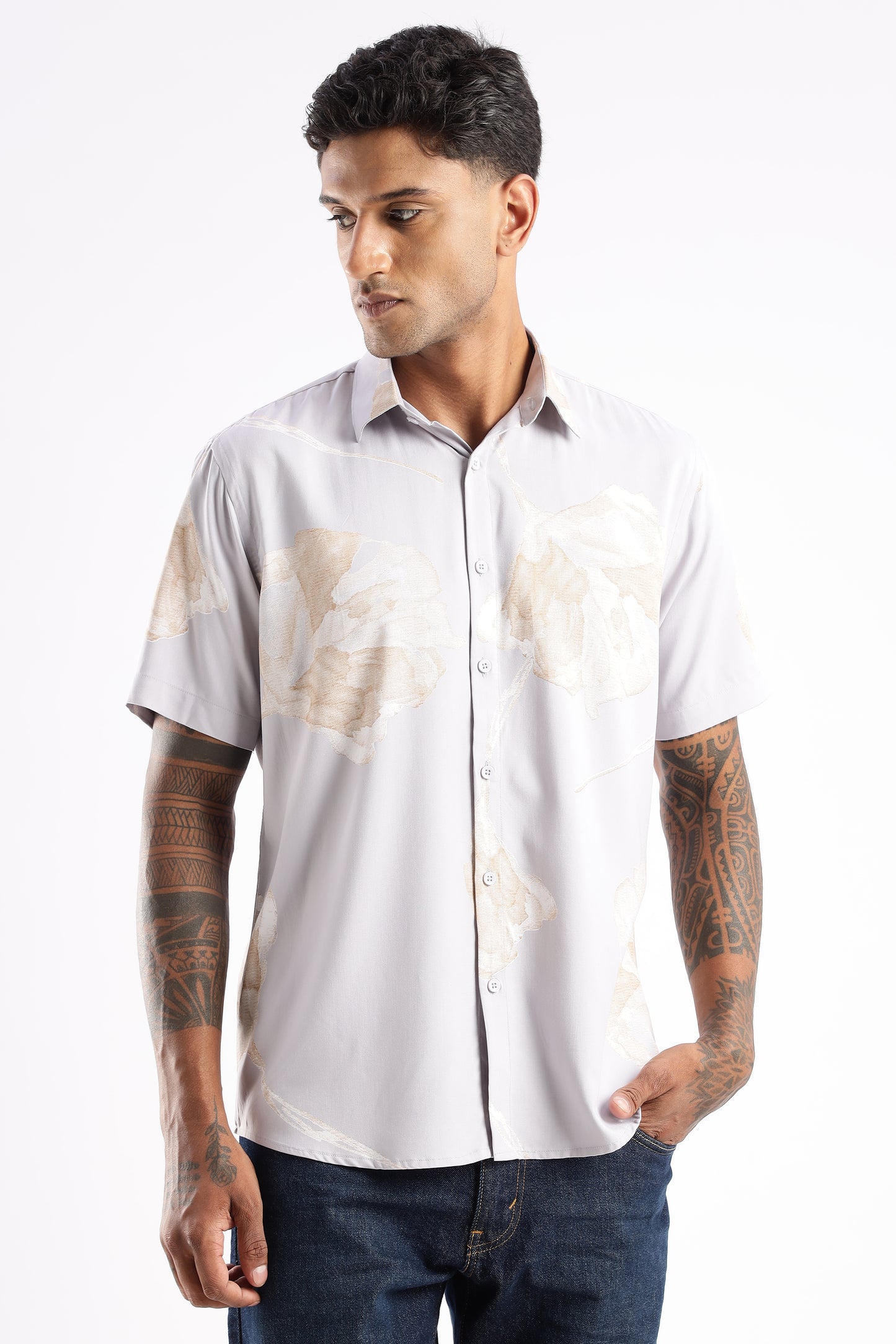 Men’s Minimal Botanical Placement Button-Down – Short Sleeves