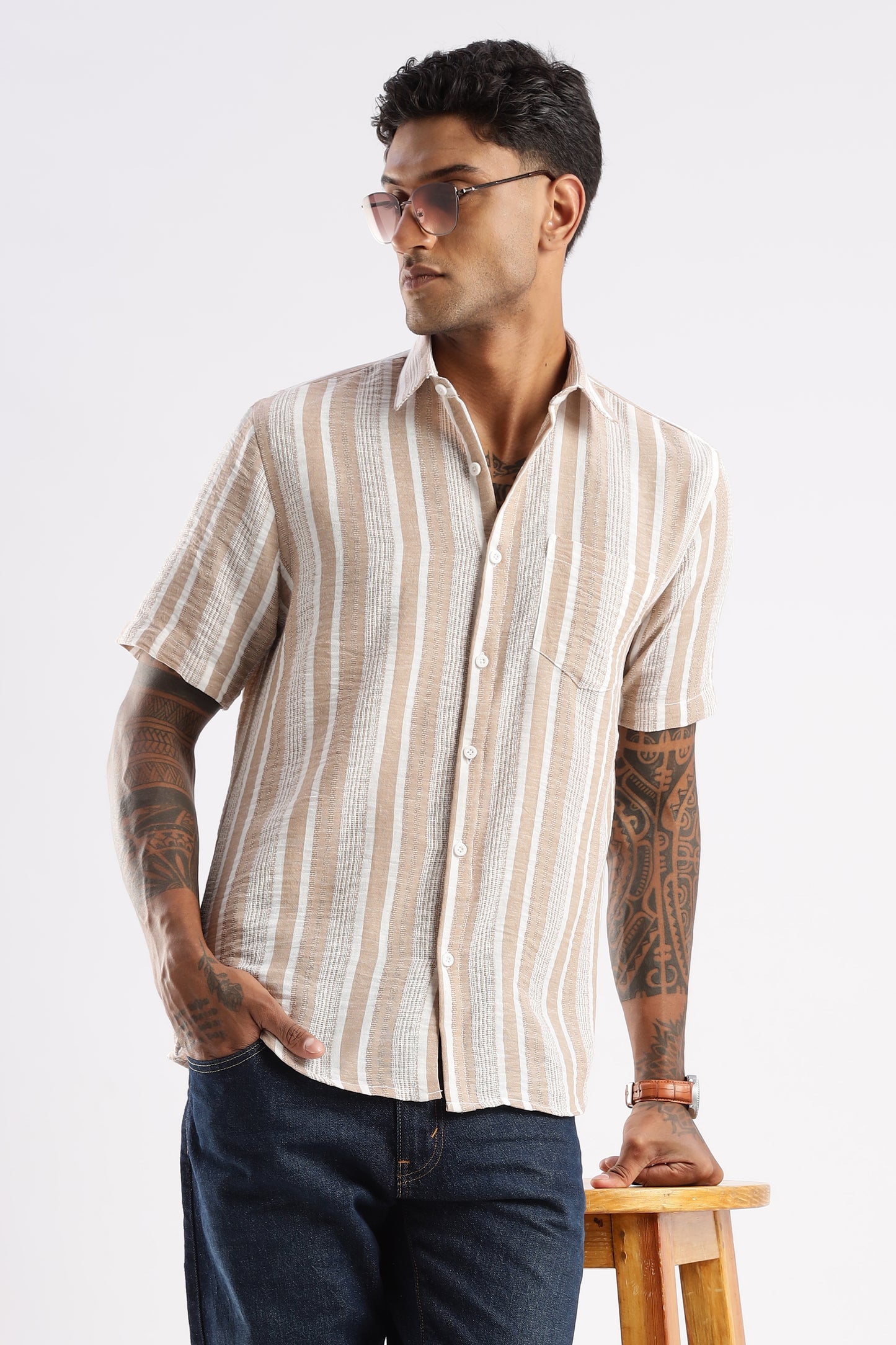 Men’s Linen-Look Vertical Stripe Short-Sleeve Shirt – Sand & White