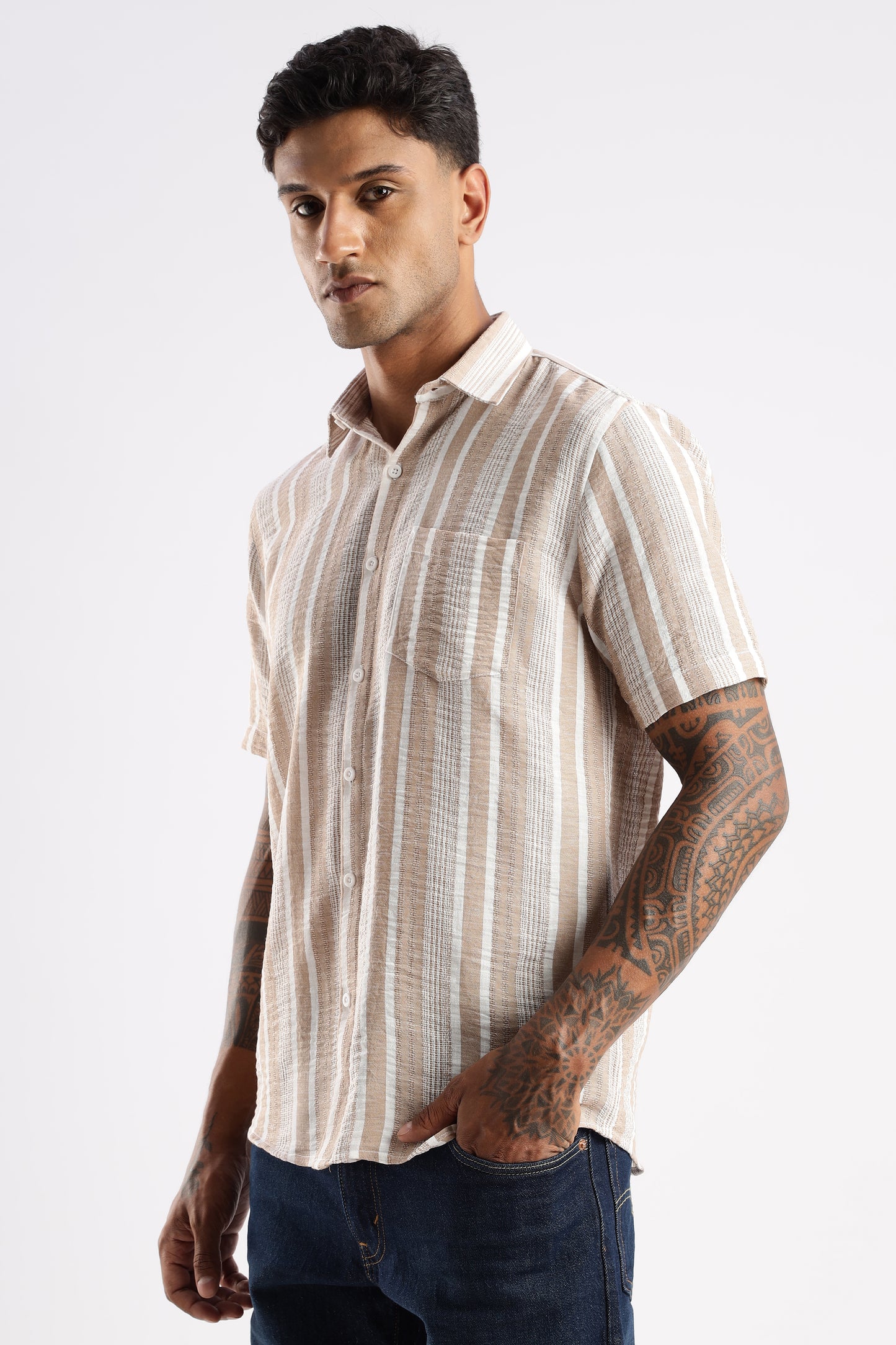 Men’s Linen-Look Vertical Stripe Short-Sleeve Shirt – Sand & White