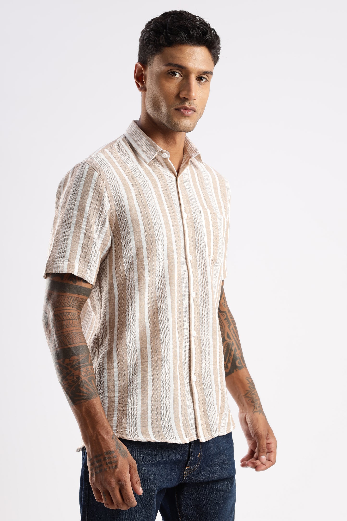 Men’s Linen-Look Vertical Stripe Short-Sleeve Shirt – Sand & White