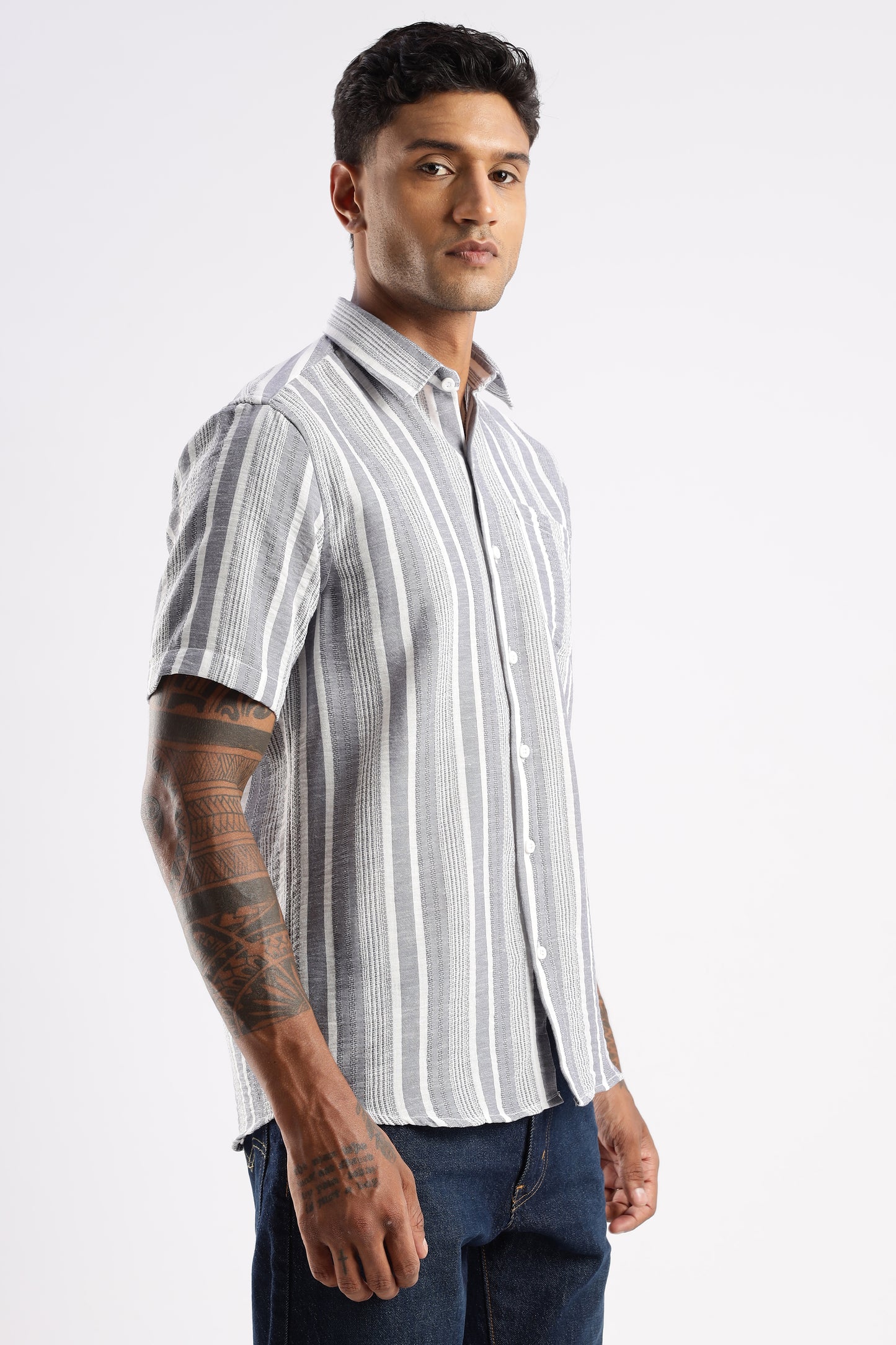 Men’s Linen-Look Vertical Stripe Short-Sleeve Shirt – Ash Grey & White