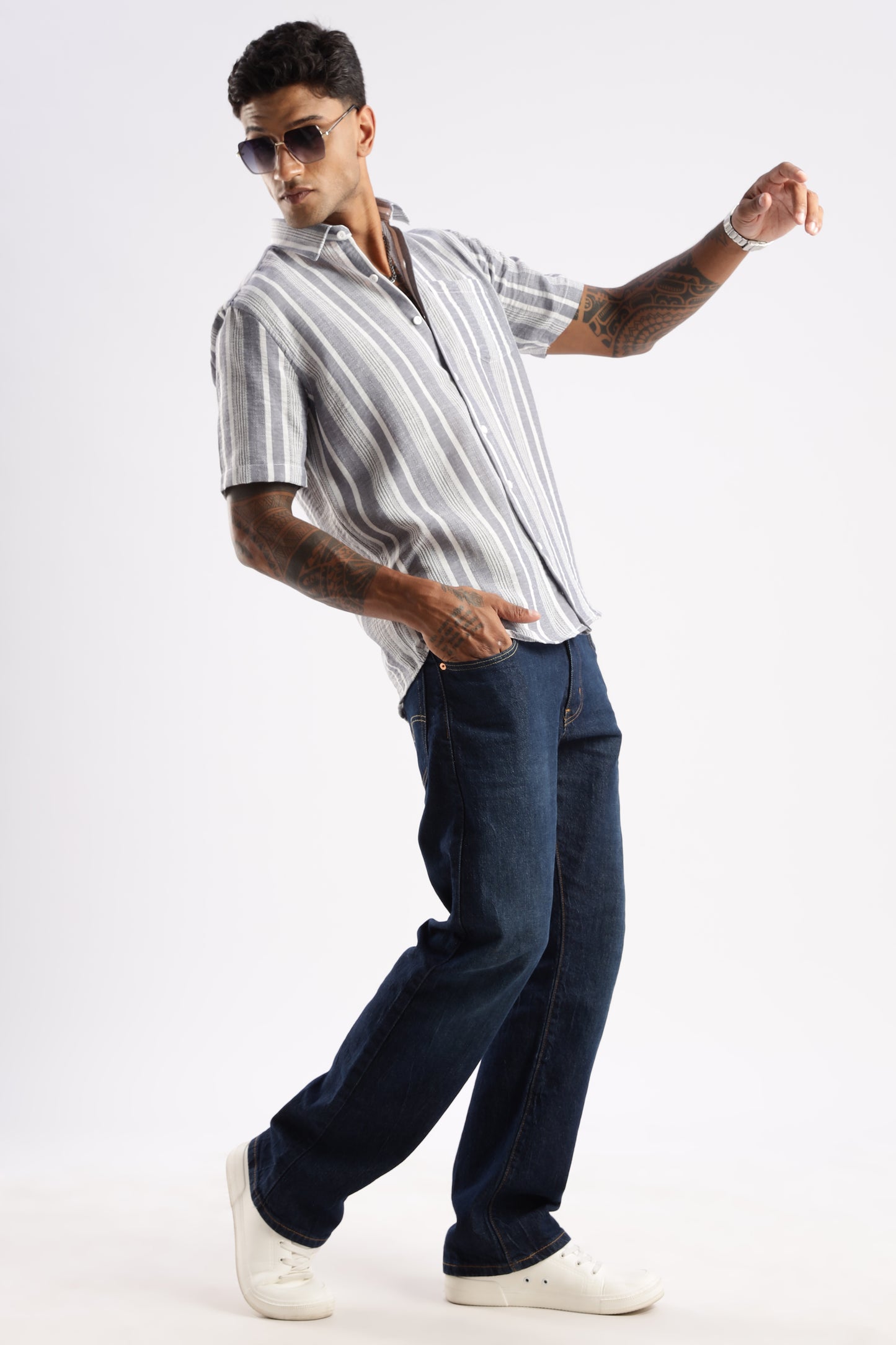 Men’s Linen-Look Vertical Stripe Short-Sleeve Shirt – Ash Grey & White