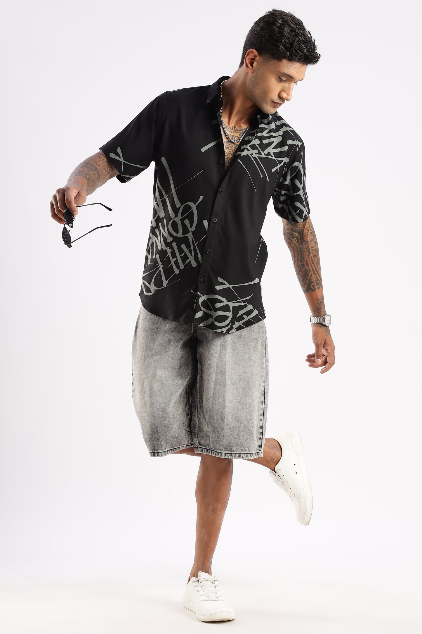 Men’s Graffiti Placement Print Short-Sleeve Shirt – Black/Grey