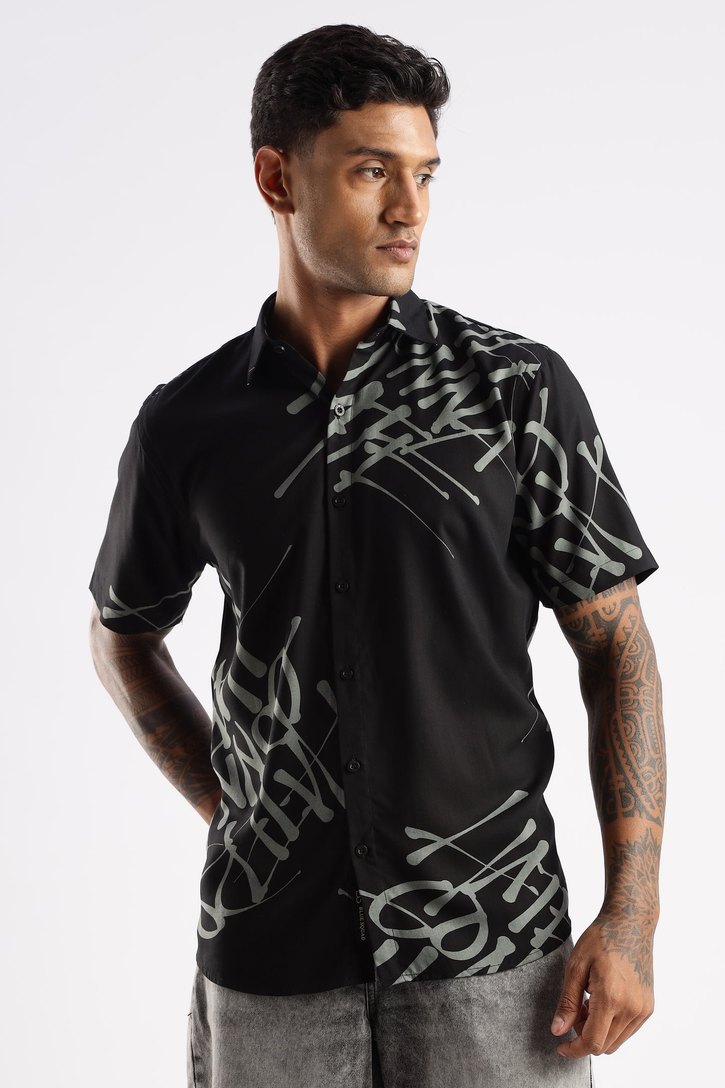 Men’s Graffiti Placement Print Short-Sleeve Shirt – Black/Grey
