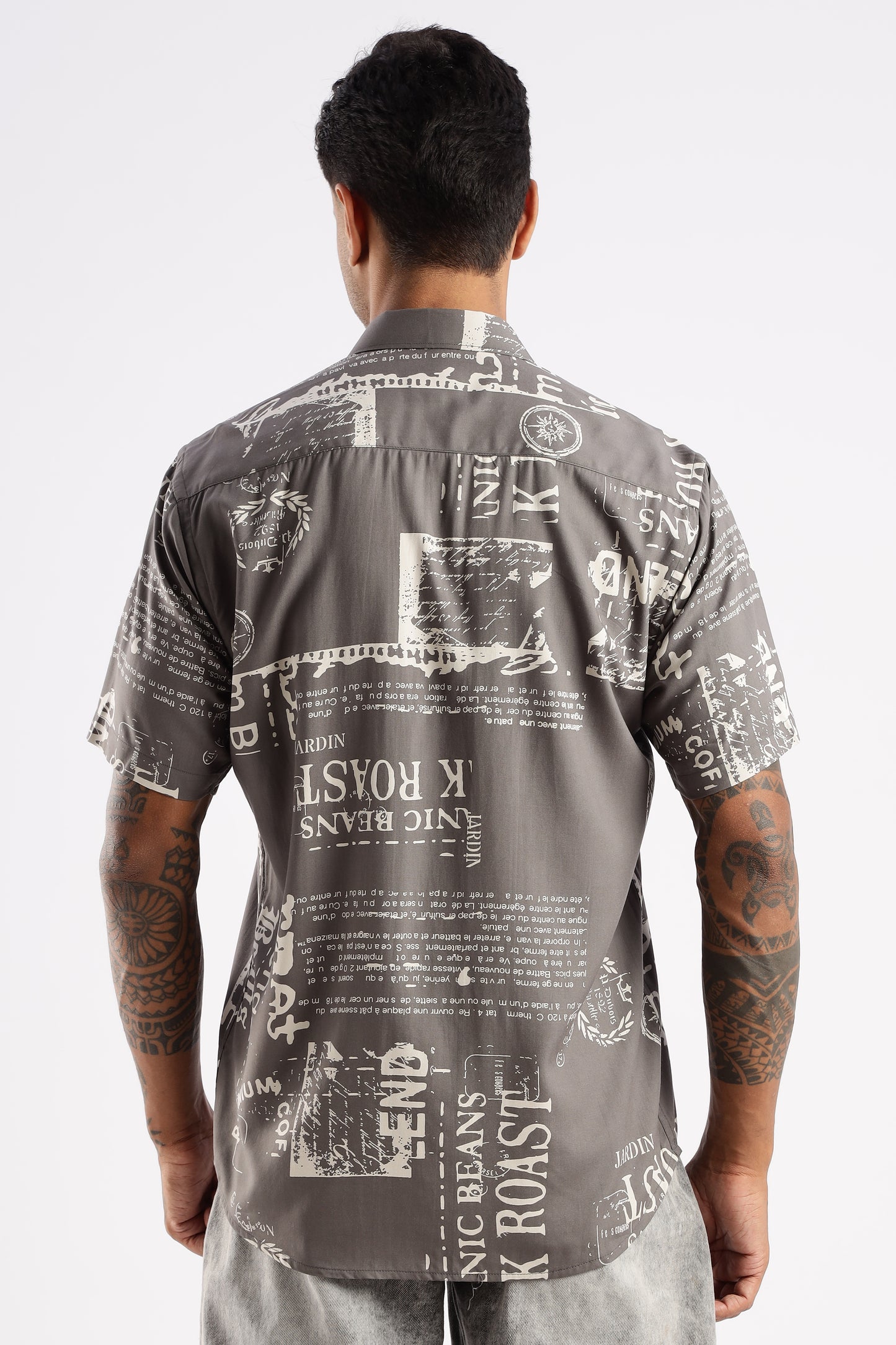 Men’s Newspaper Typography Print Short-Sleeve Shirt – Graphite