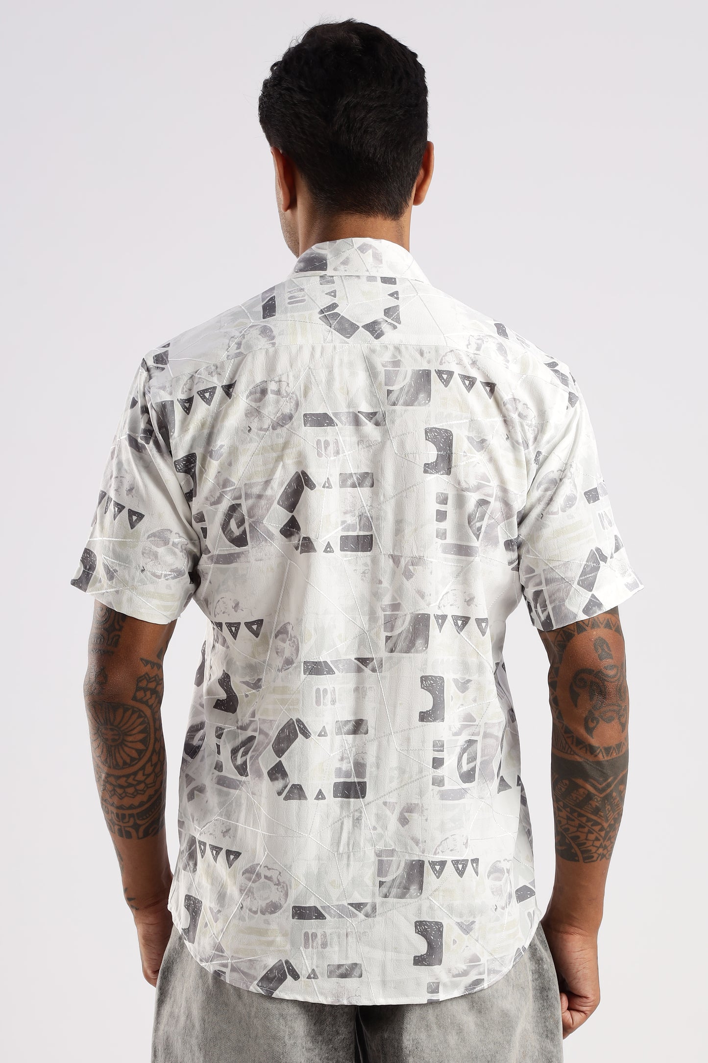 Men’s Monochrome Geo Print Short-Sleeve Shirt – White/Grey