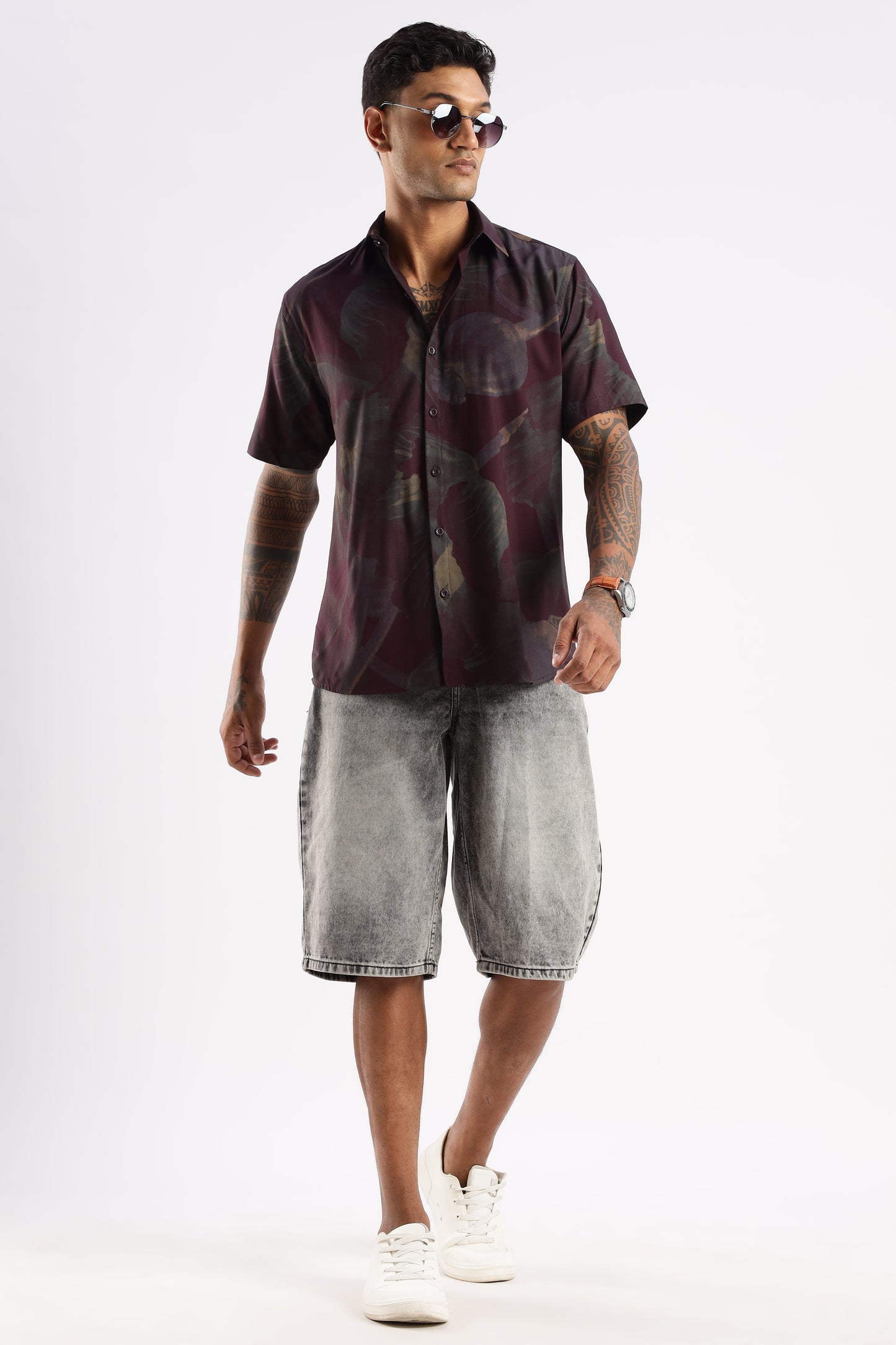 Men’s Painterly Floral Silhouette Button-Down – Deep Maroon