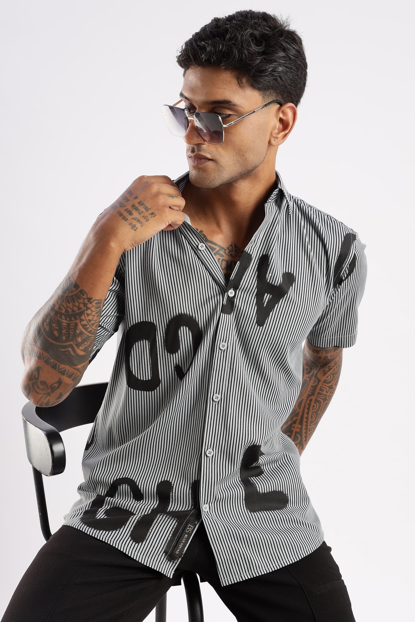 Men’s Letter-Scatter Pinstripe Short-Sleeve Shirt – Black/White