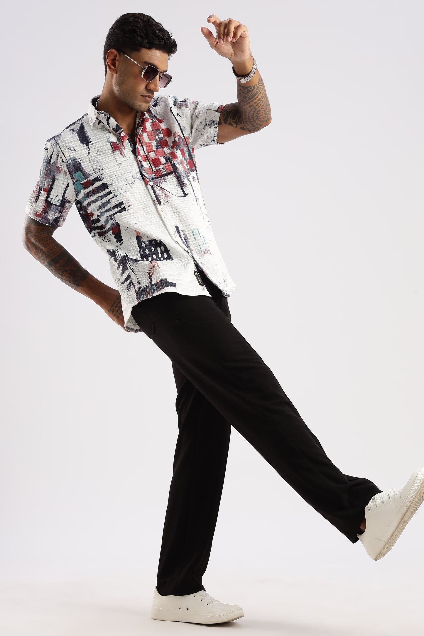 Men’s Painterly Checker Art Print Short-Sleeve Shirt – White/Red