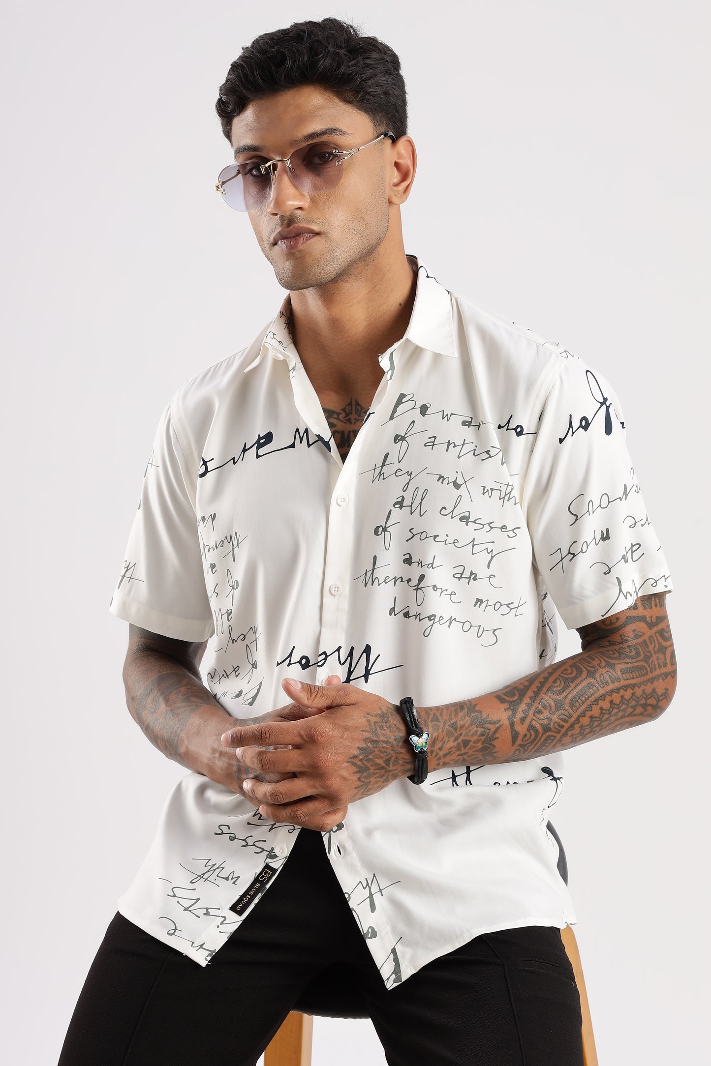 Men’s Urban Calligraphy Button-Down – Short Sleeves