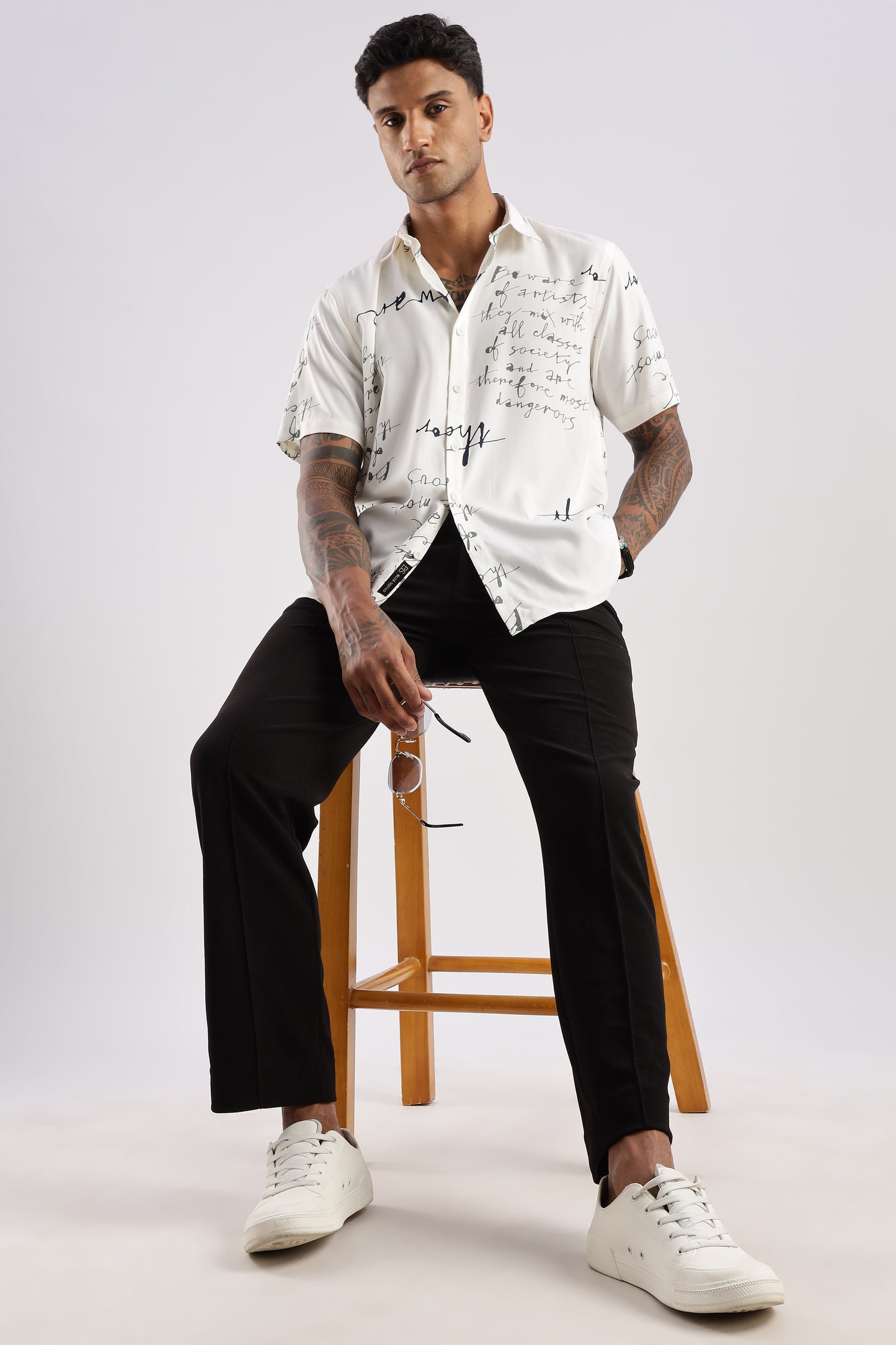 Men’s Urban Calligraphy Button-Down – Short Sleeves