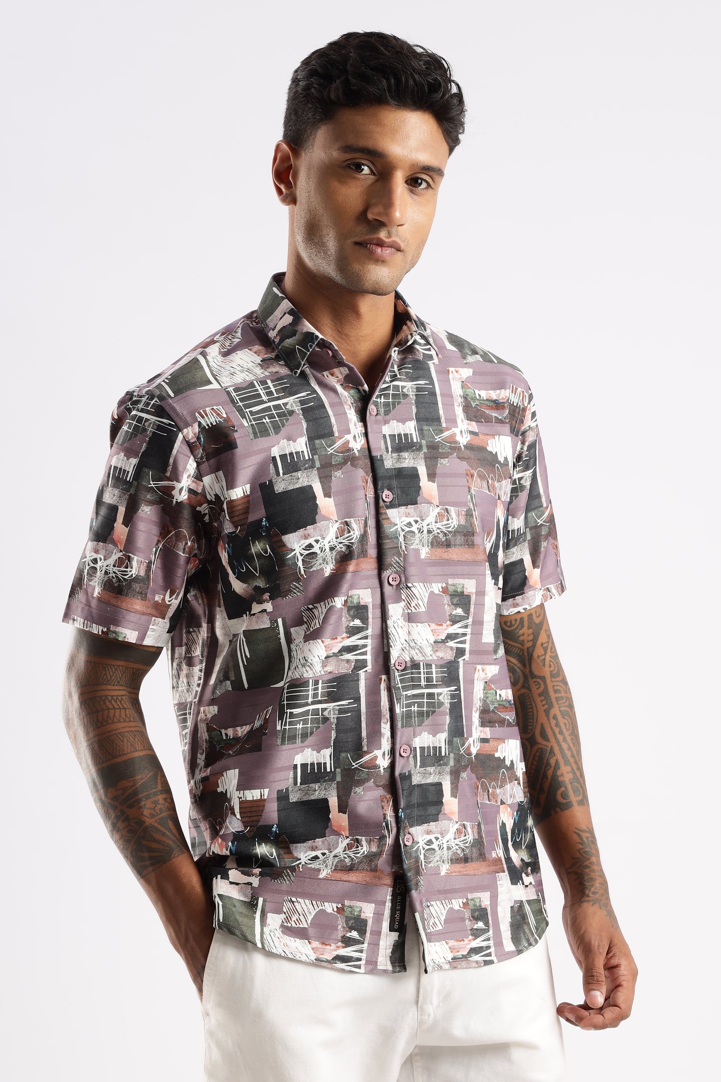 Men’s Urban Photo-Collage Print Short-Sleeve Shirt – Mauve/Olive