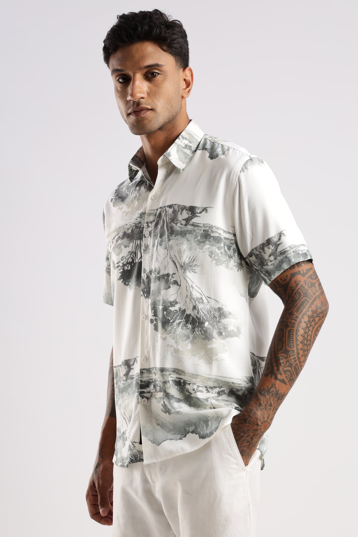 Men’s Painterly Horizon Print Button-Down – Short Sleeves