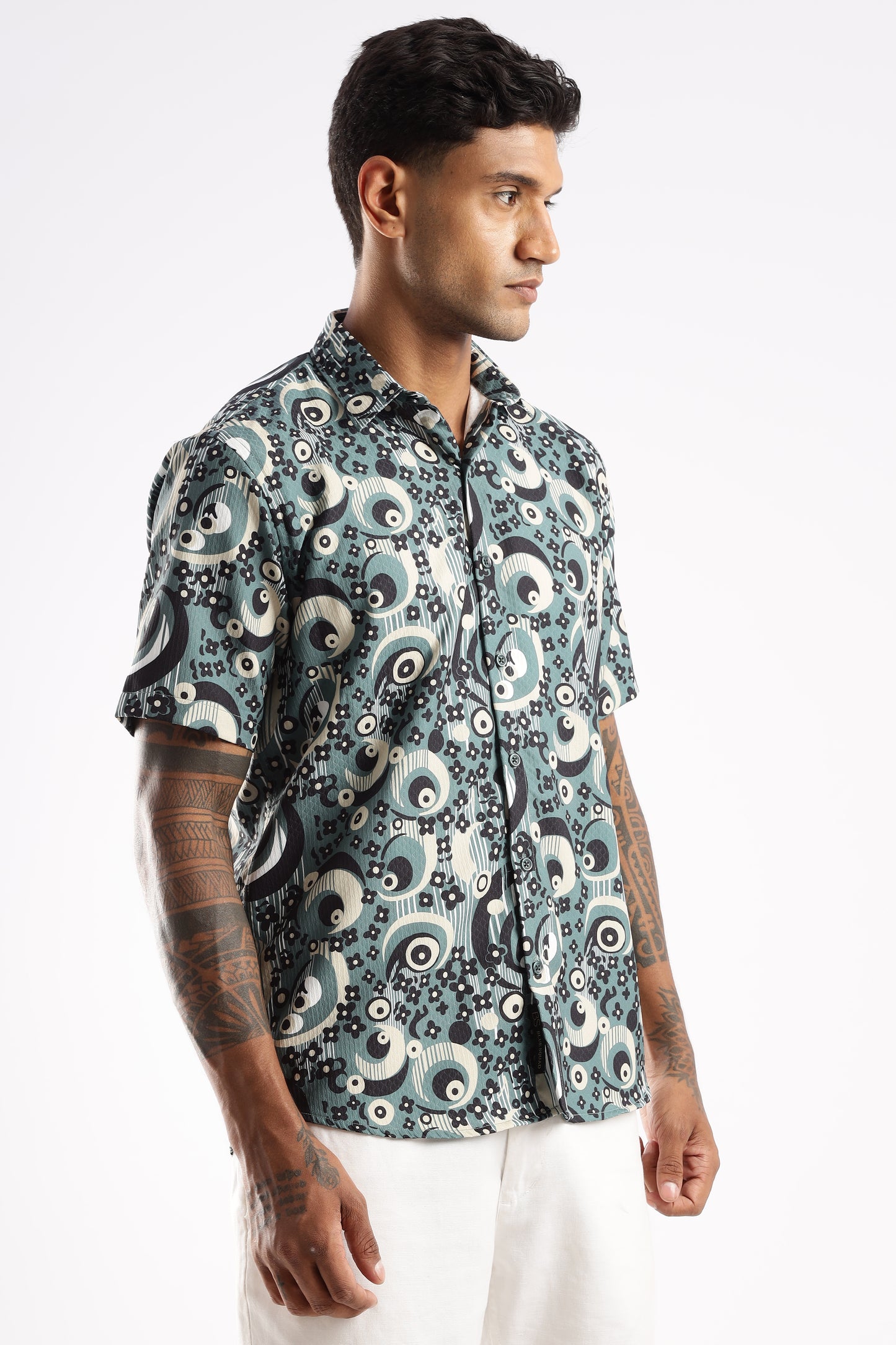 Men’s Retro-Geo Concentric Print Short-Sleeve Shirt – Teal & Ivory