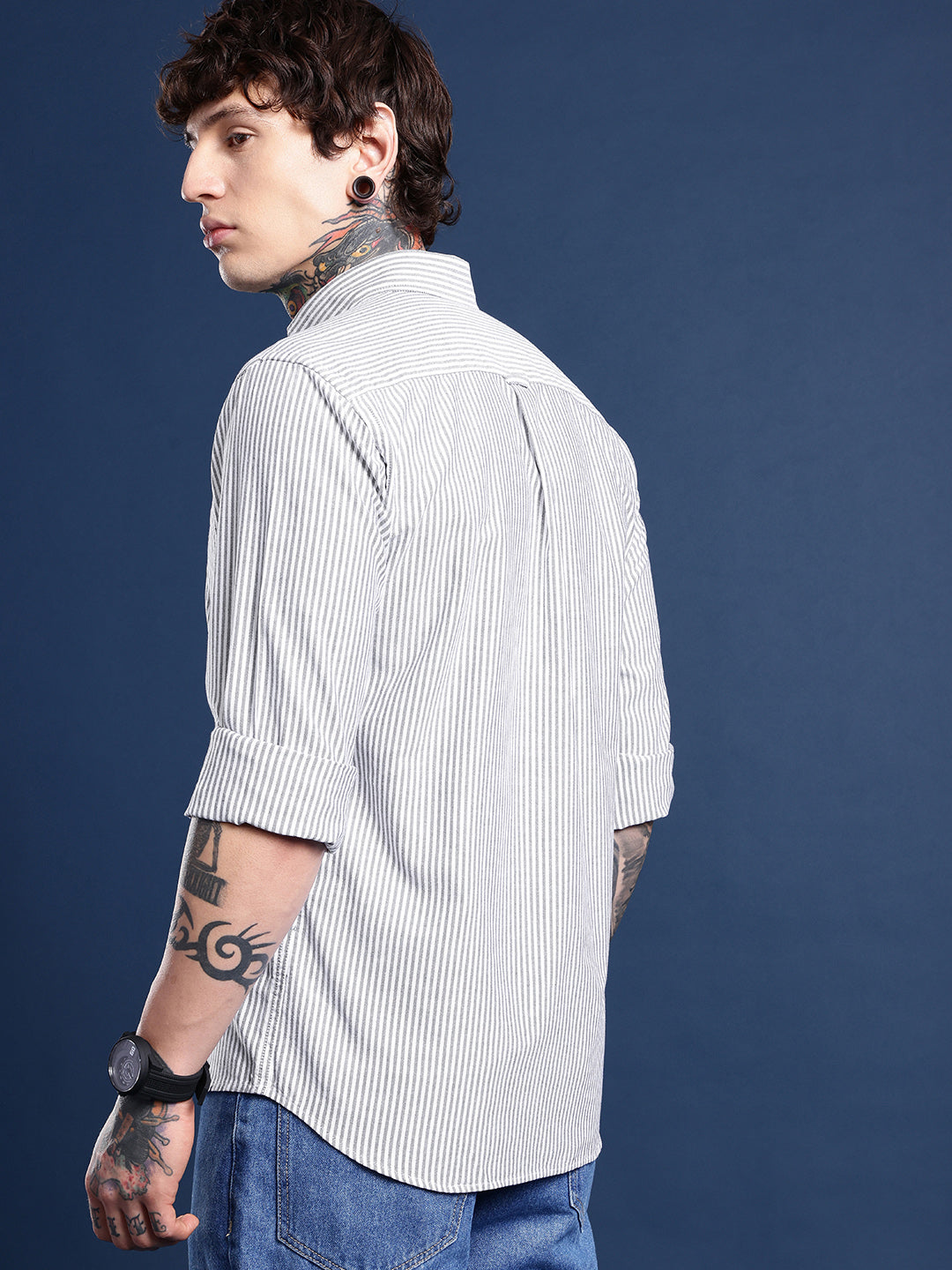 White & Charcoal Vertical-Stripe Oxford Shirt – Button-Down Collar