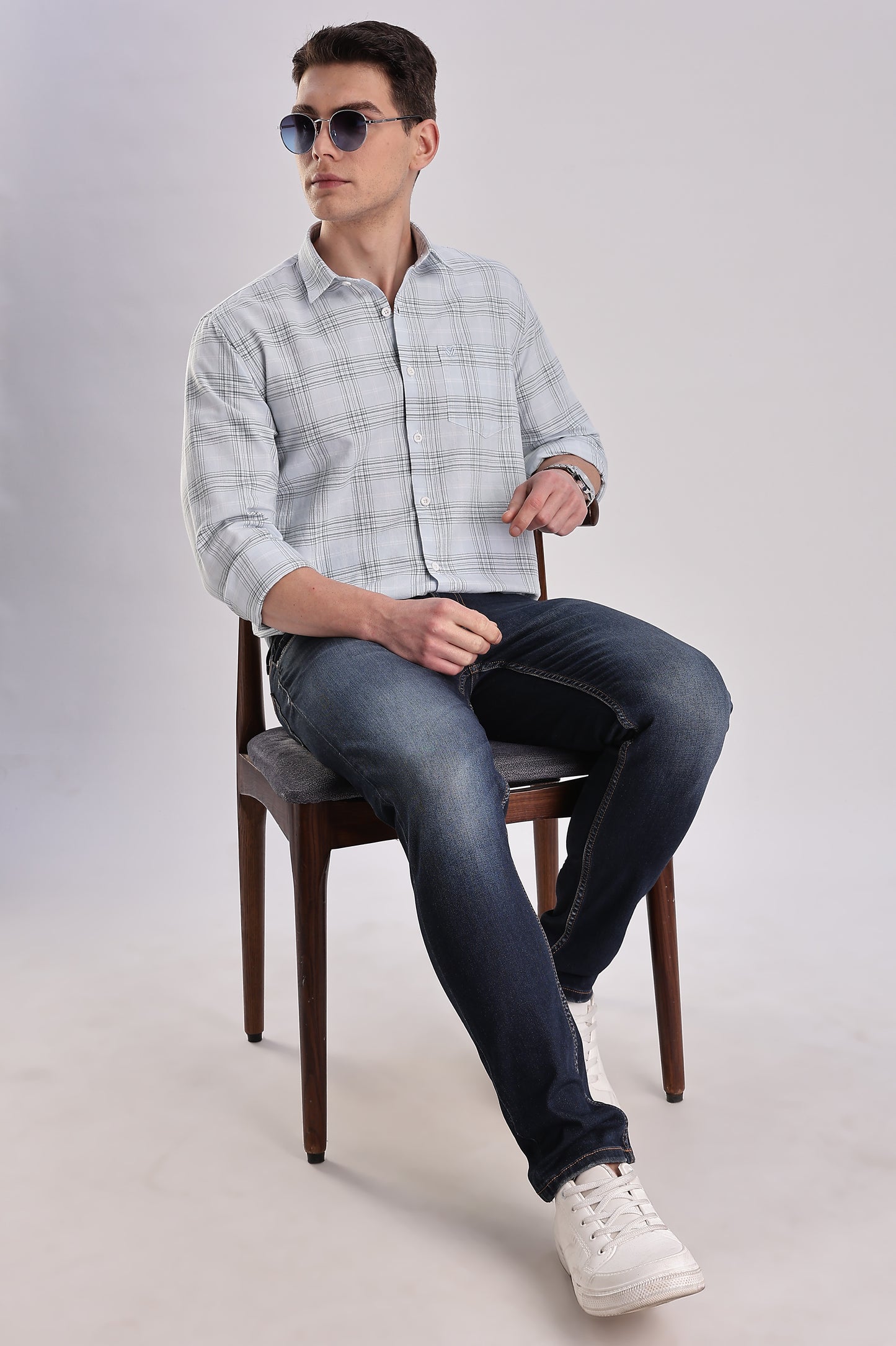 Men’s Plaid Long-Sleeve Shirt – Light Blue & Grey