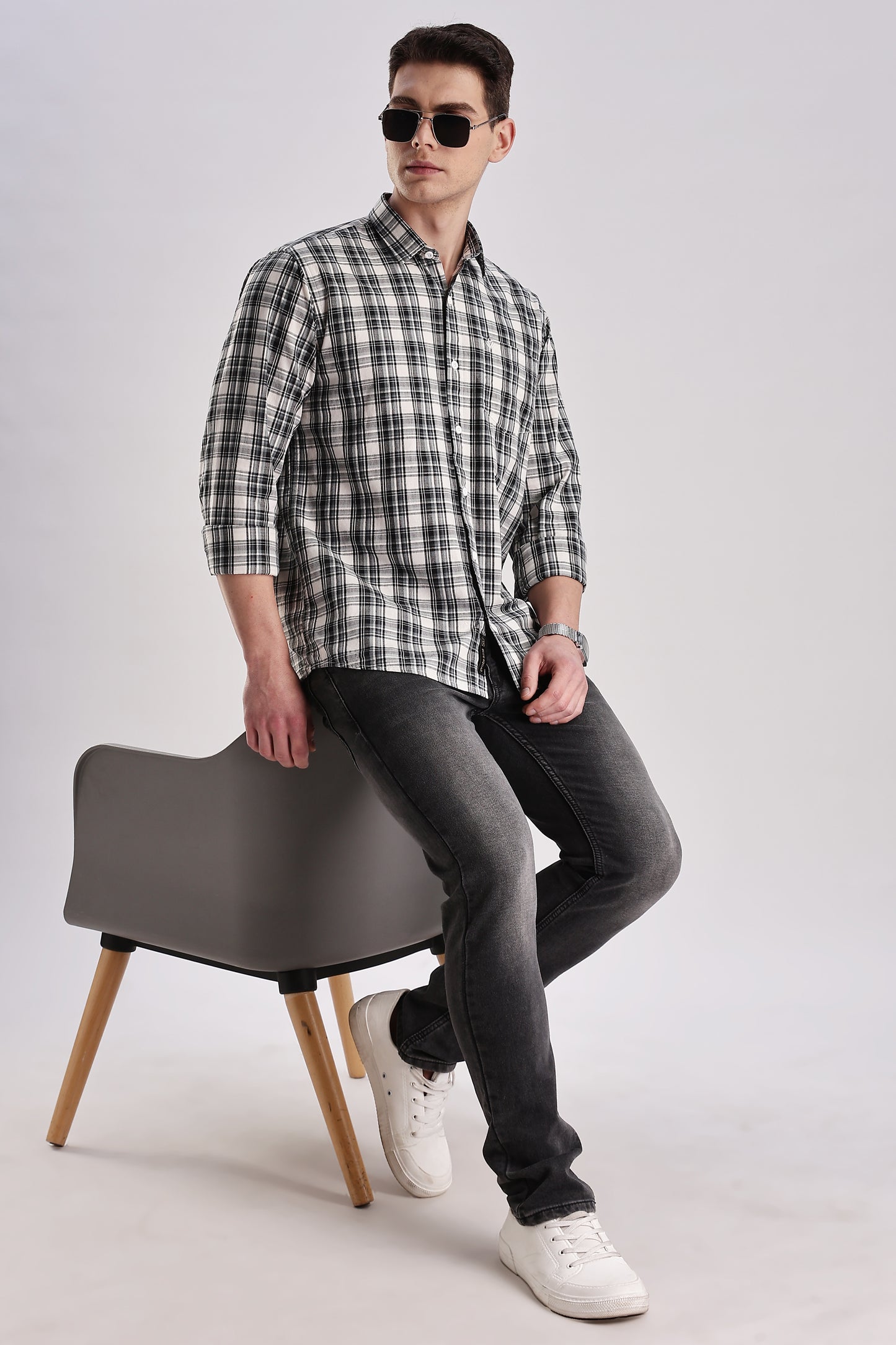 Men’s Brushed Plaid Long-Sleeve Shirt – Black & Ecru