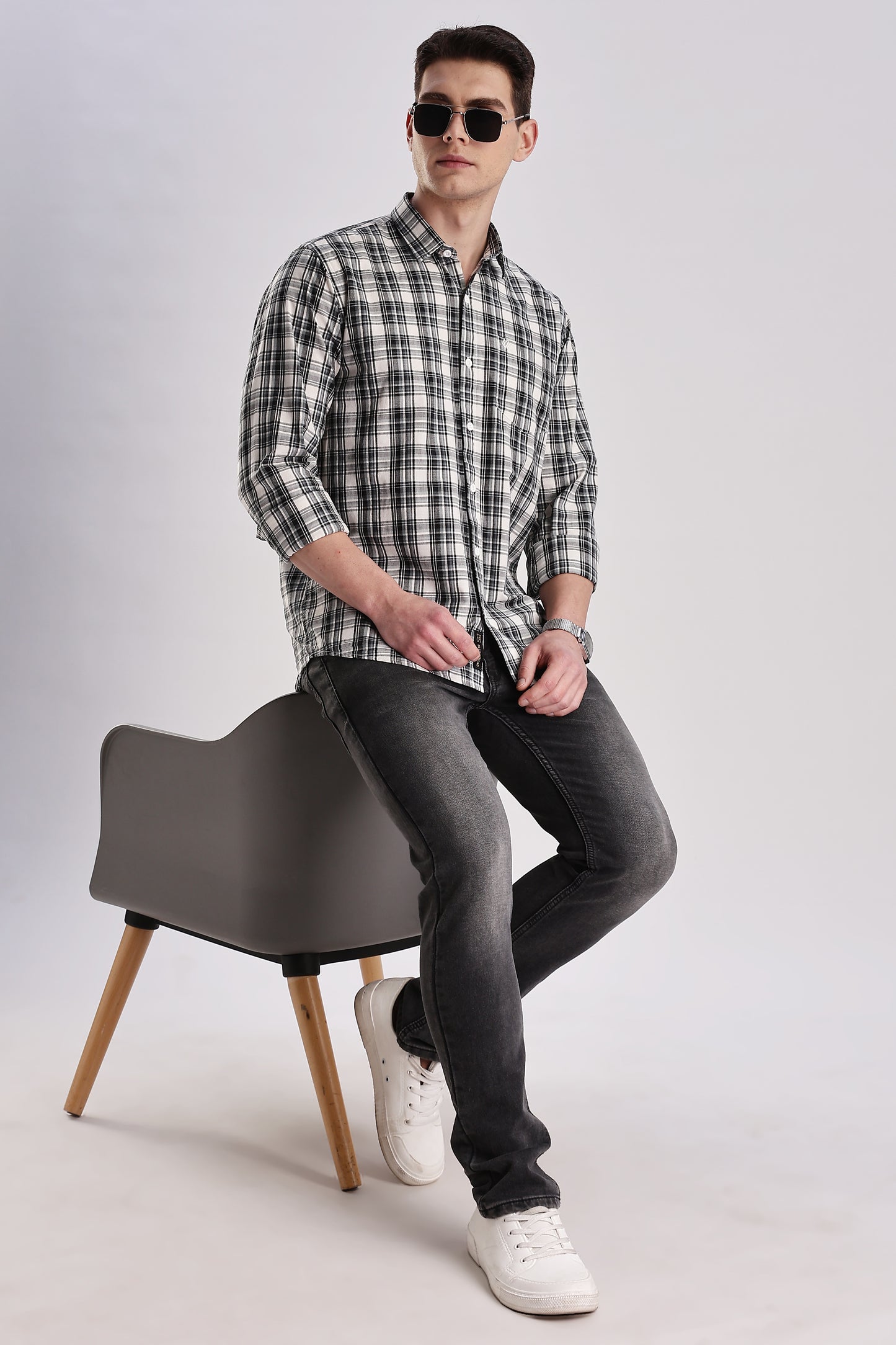 Men’s Brushed Plaid Long-Sleeve Shirt – Black & Ecru