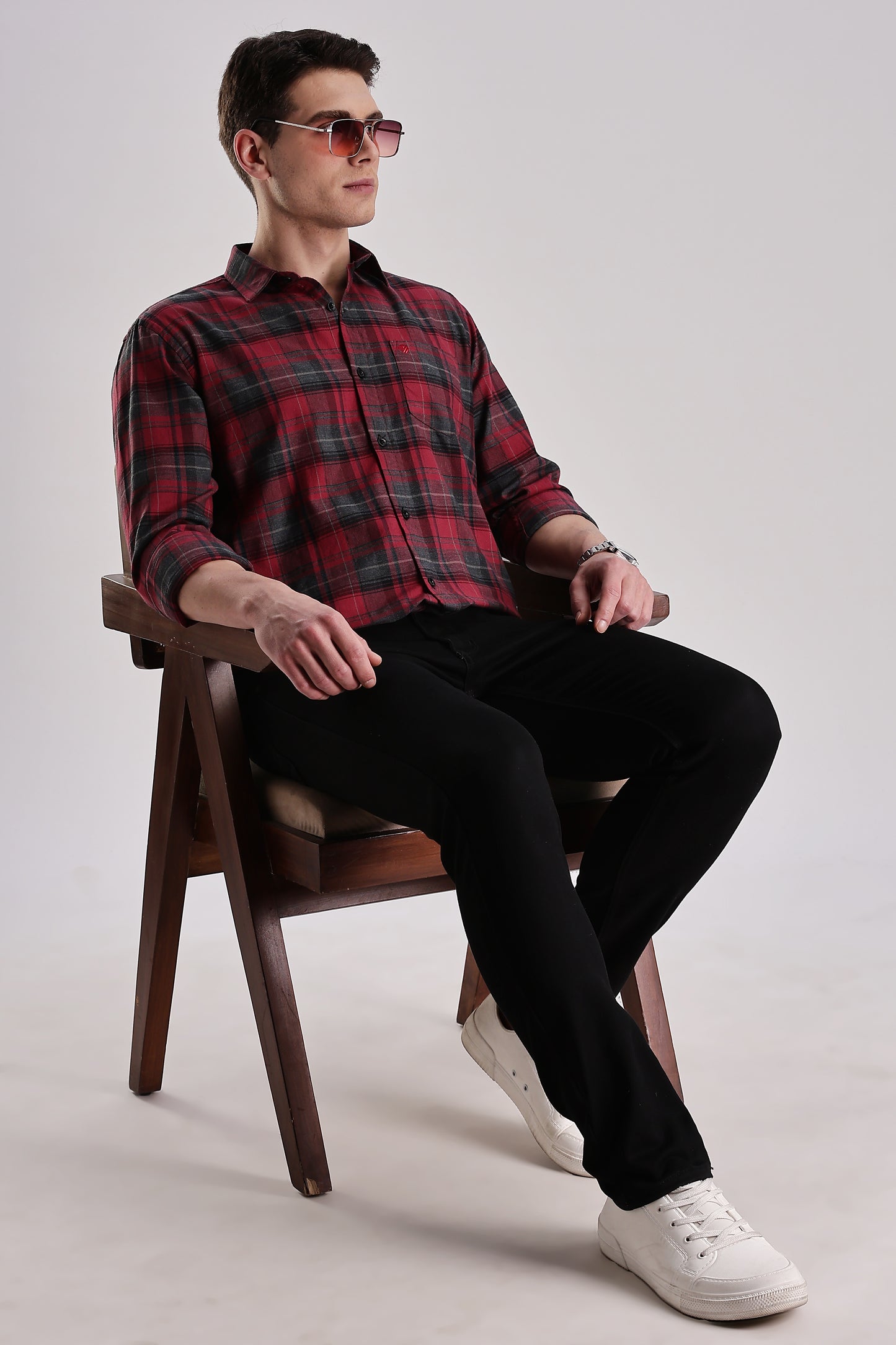 Men’s Brushed Plaid Long-Sleeve Shirt – Red & Charcoal