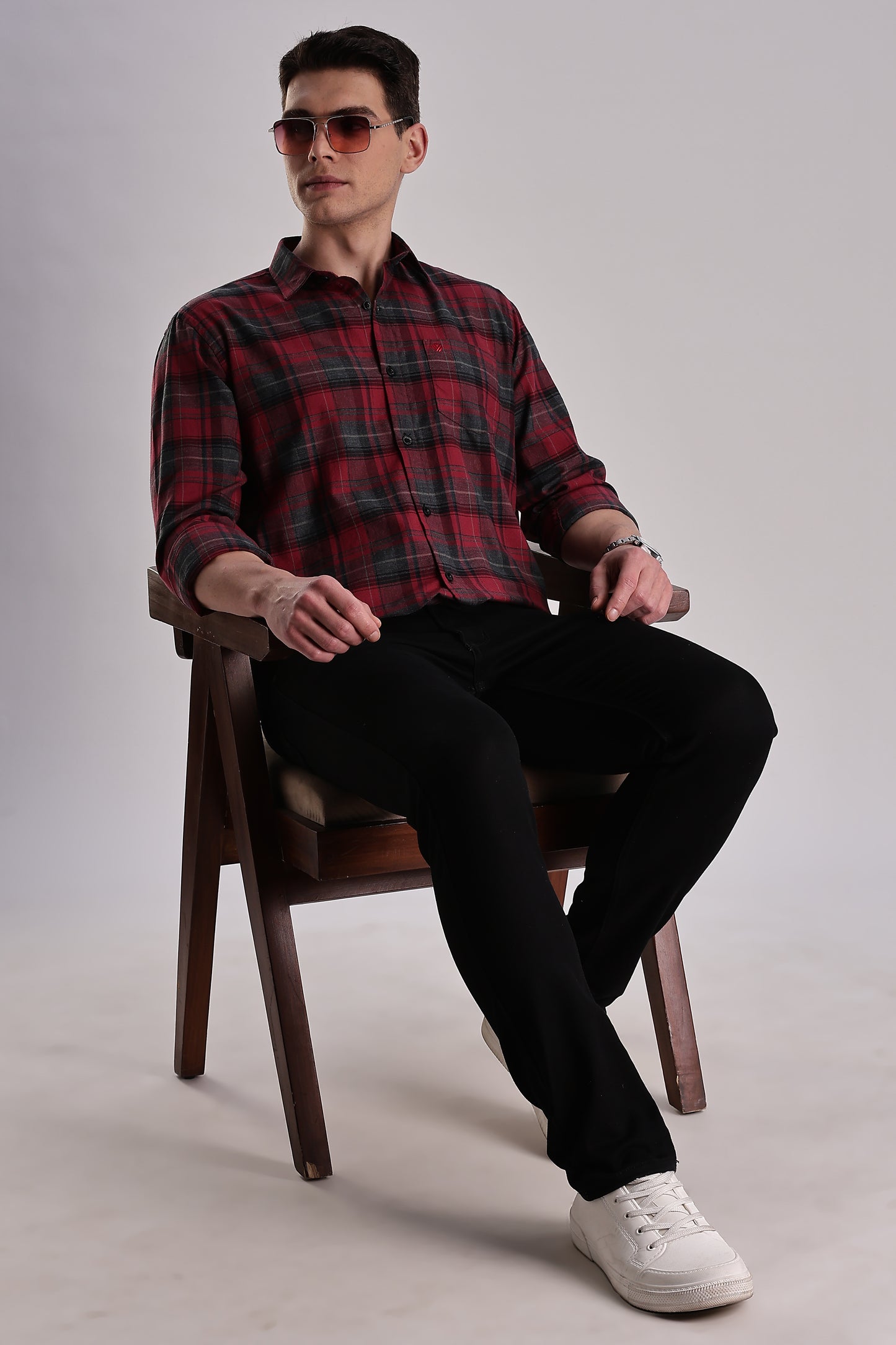 Men’s Brushed Plaid Long-Sleeve Shirt – Red & Charcoal