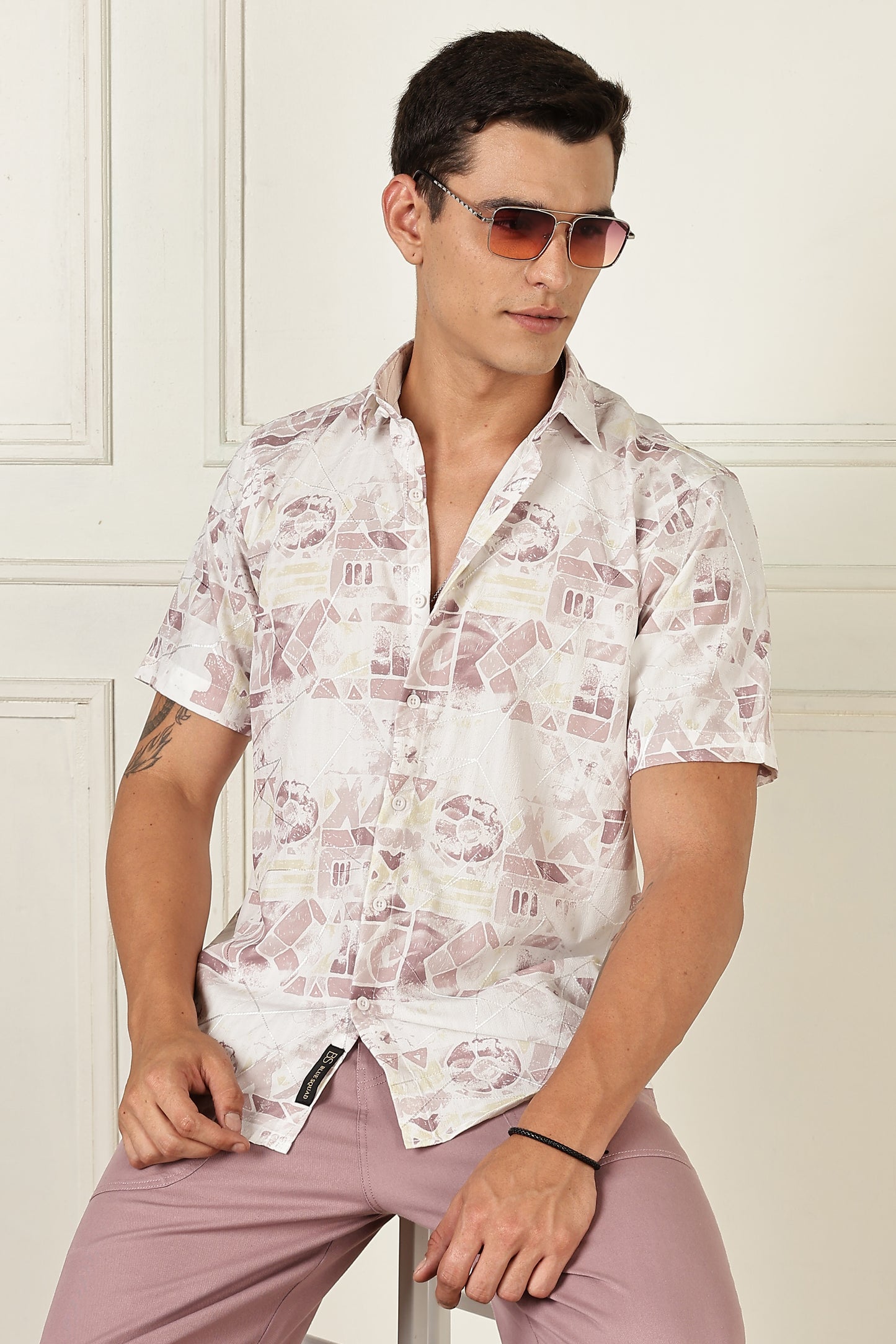 Men’s Pastel Geo Print Short-Sleeve Shirt – White/Mauve