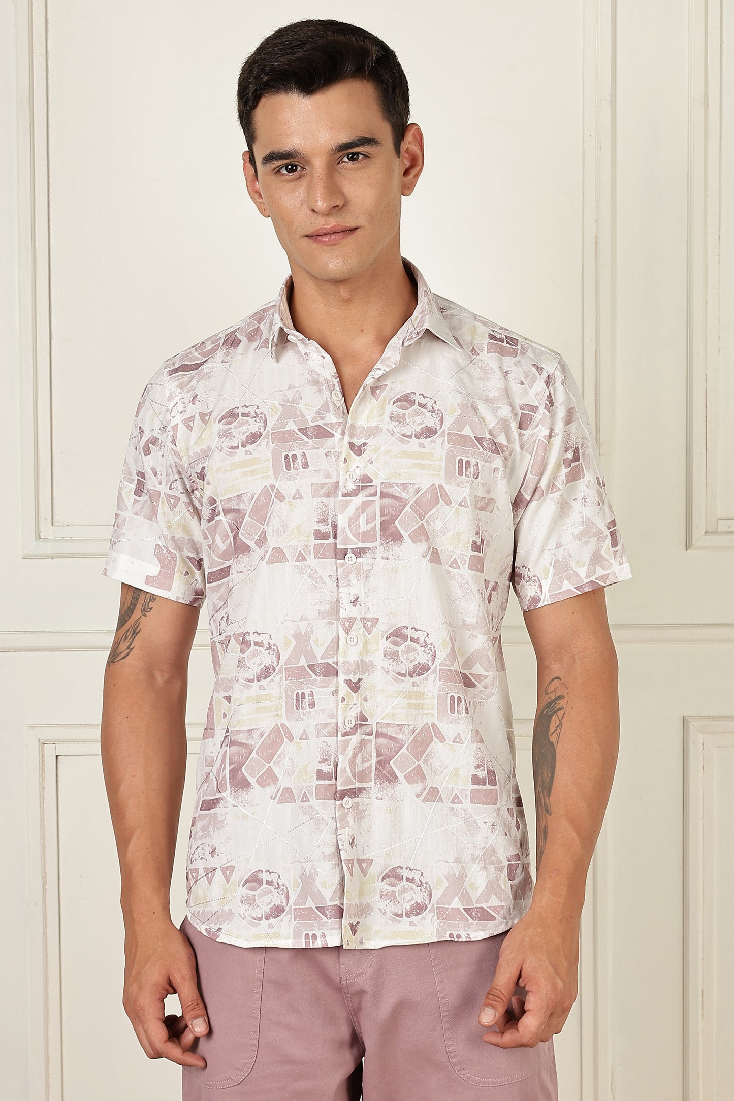 Men’s Pastel Geo Print Short-Sleeve Shirt – White/Mauve