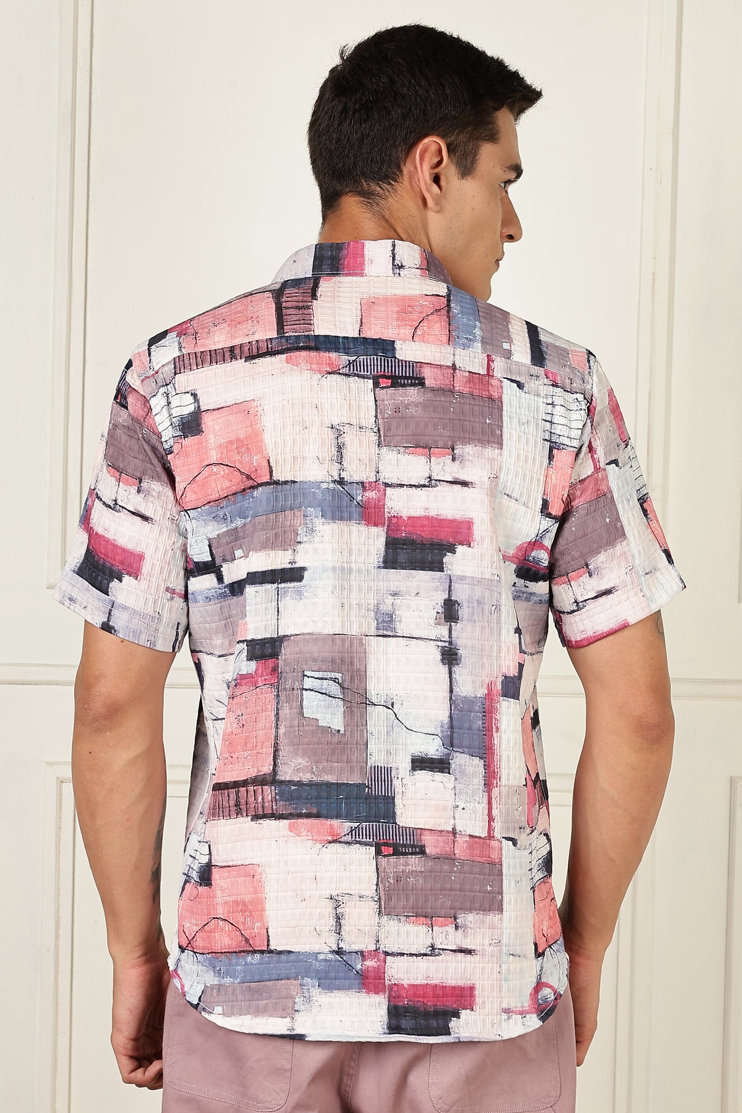 Men’s Painterly Block Print Short-Sleeve Shirt – Blush & Navy