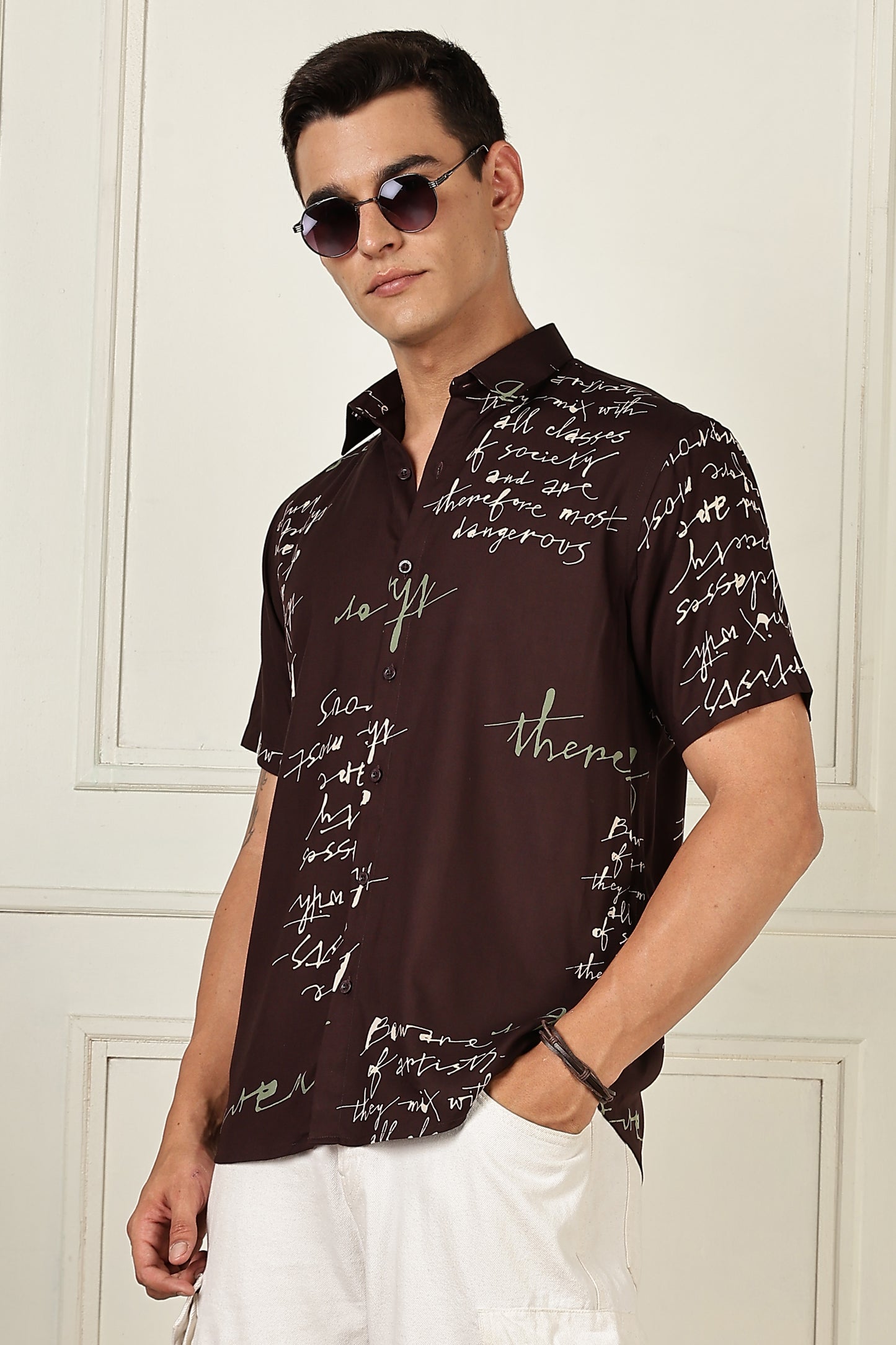 Men’s Handwritten Script Print Short-Sleeve Shirt – Burgundy/Sage