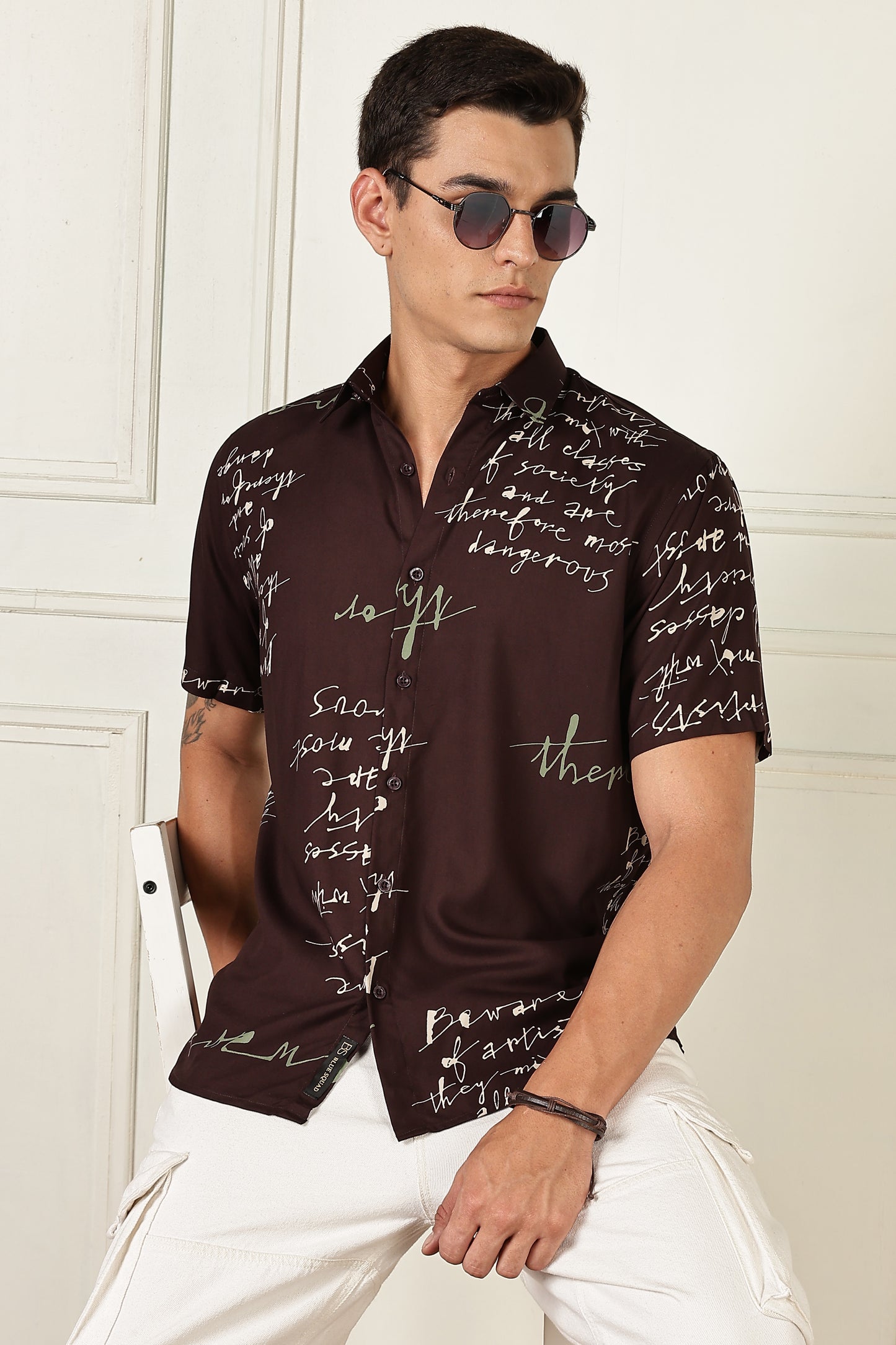 Men’s Handwritten Script Print Short-Sleeve Shirt – Burgundy/Sage