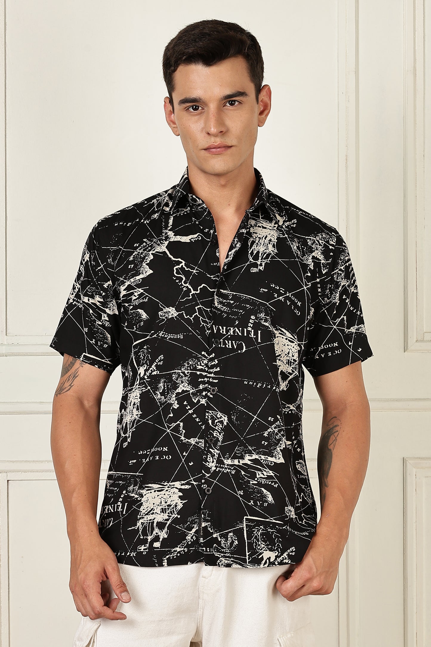 Men’s Vintage Map Print Short-Sleeve Shirt – Black/Ivory