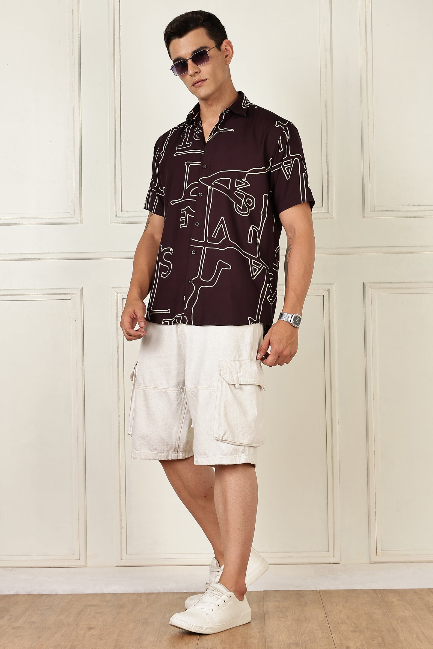 Men’s Oversized Line-Art Print Short-Sleeve Shirt – Wine/Stone