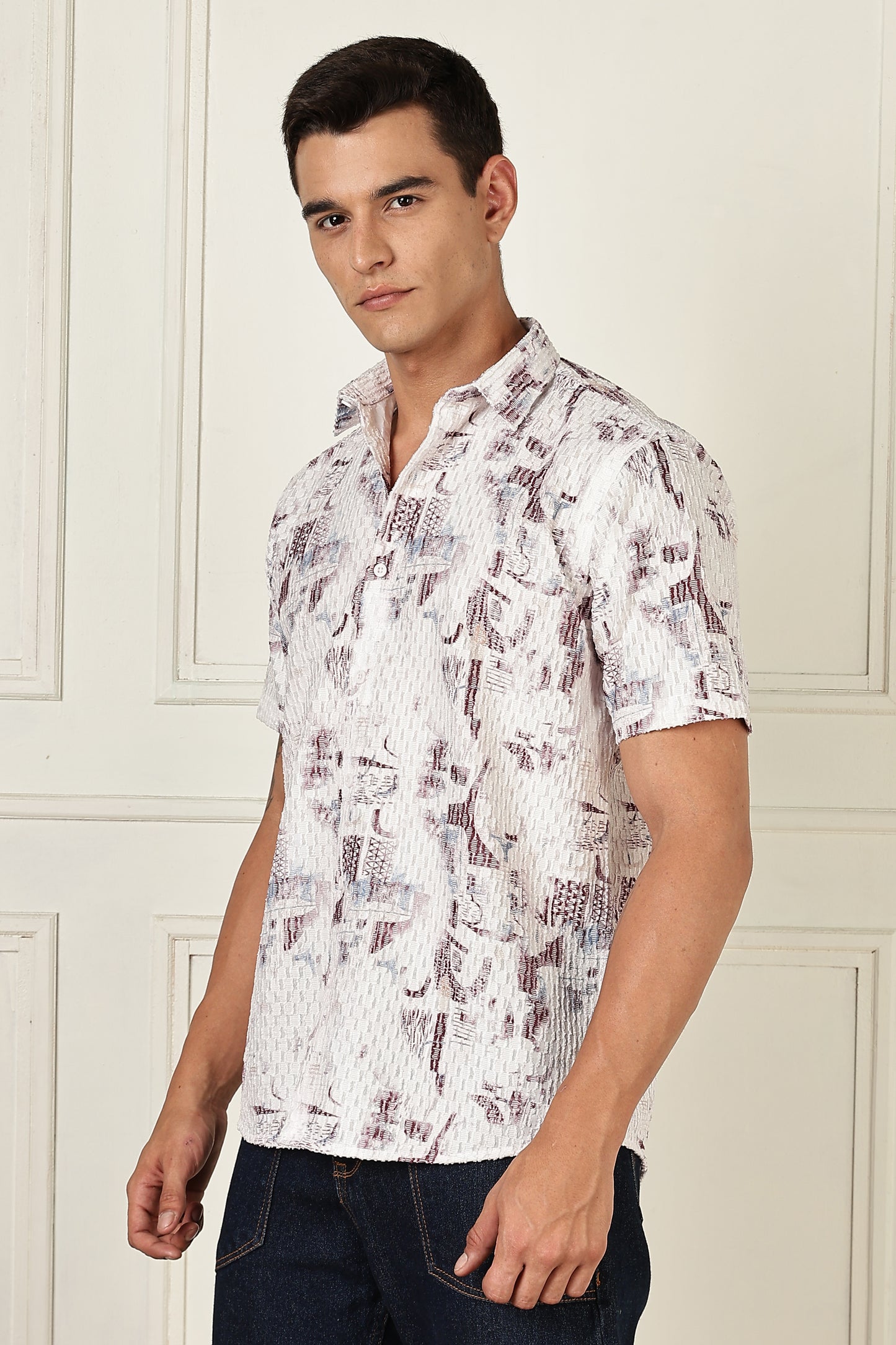 Men’s Subtle Abstract Print Short-Sleeve Shirt – White/Mauve