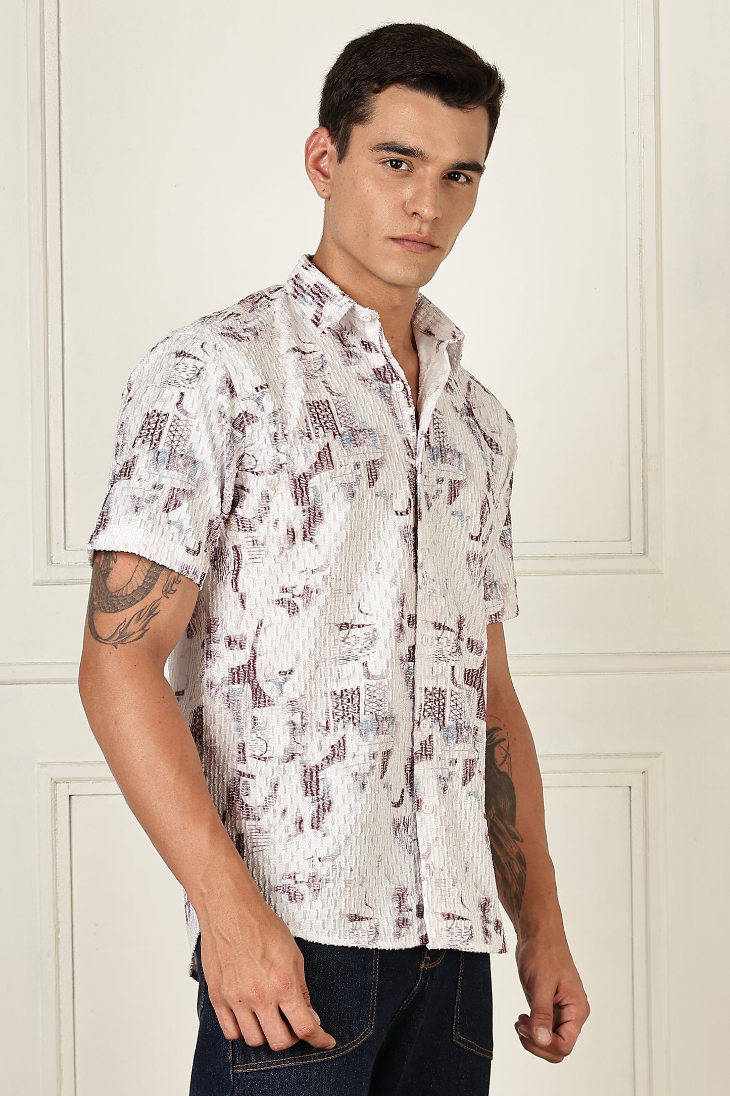 Men’s Subtle Abstract Print Short-Sleeve Shirt – White/Mauve