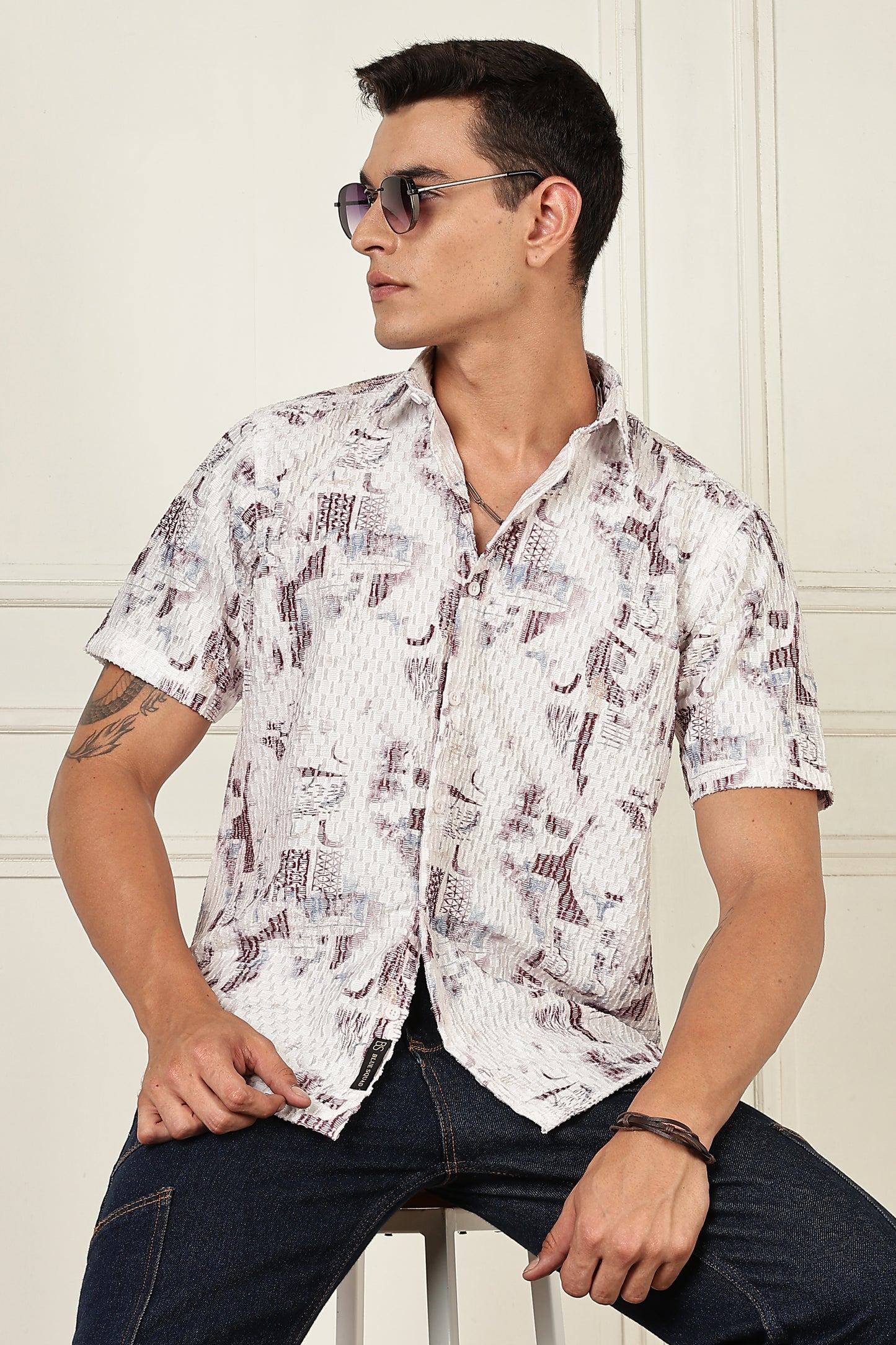 Men’s Subtle Abstract Print Short-Sleeve Shirt – White/Mauve