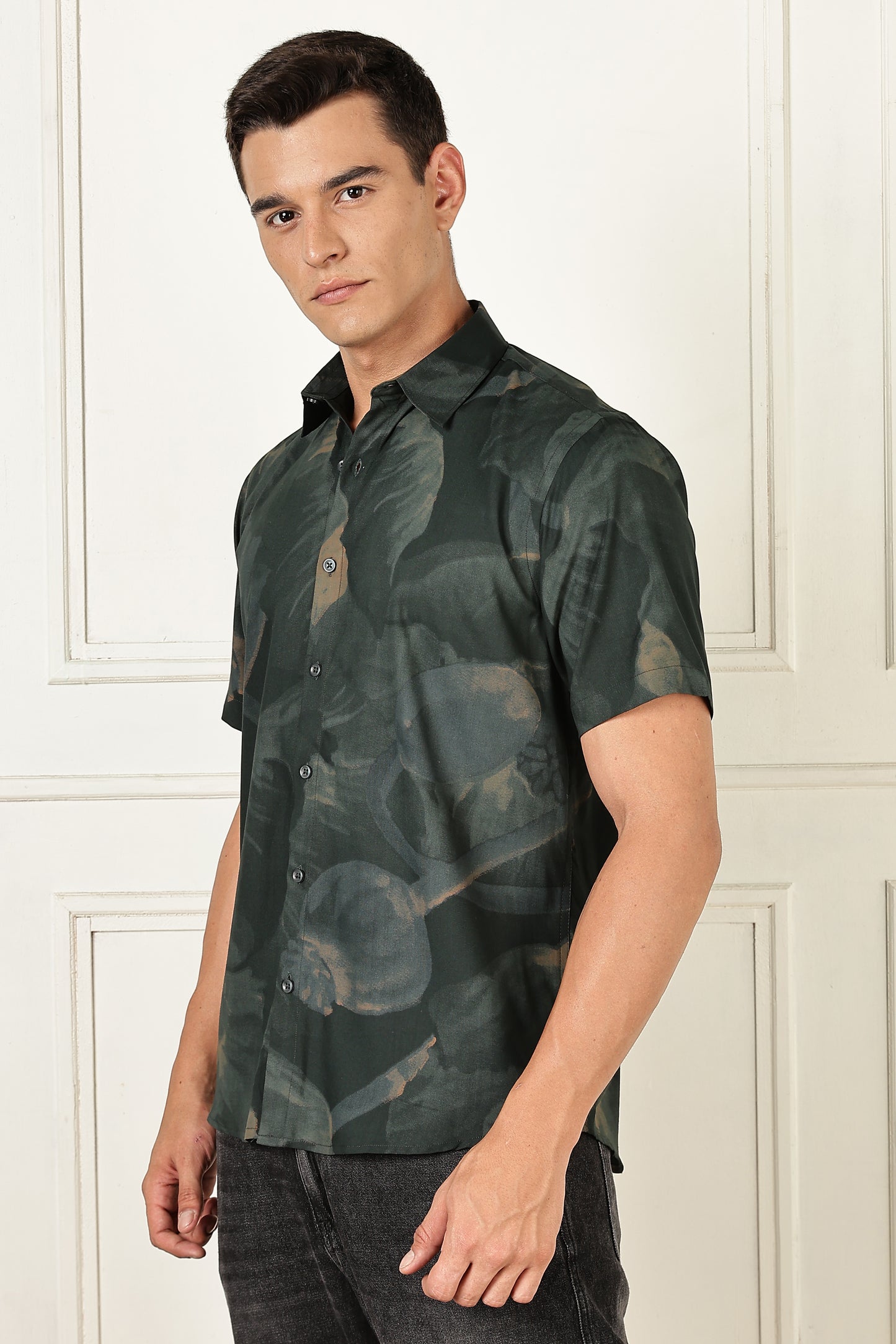 Men’s Shadow Floral Print Short-Sleeve Shirt – Forest/Moss