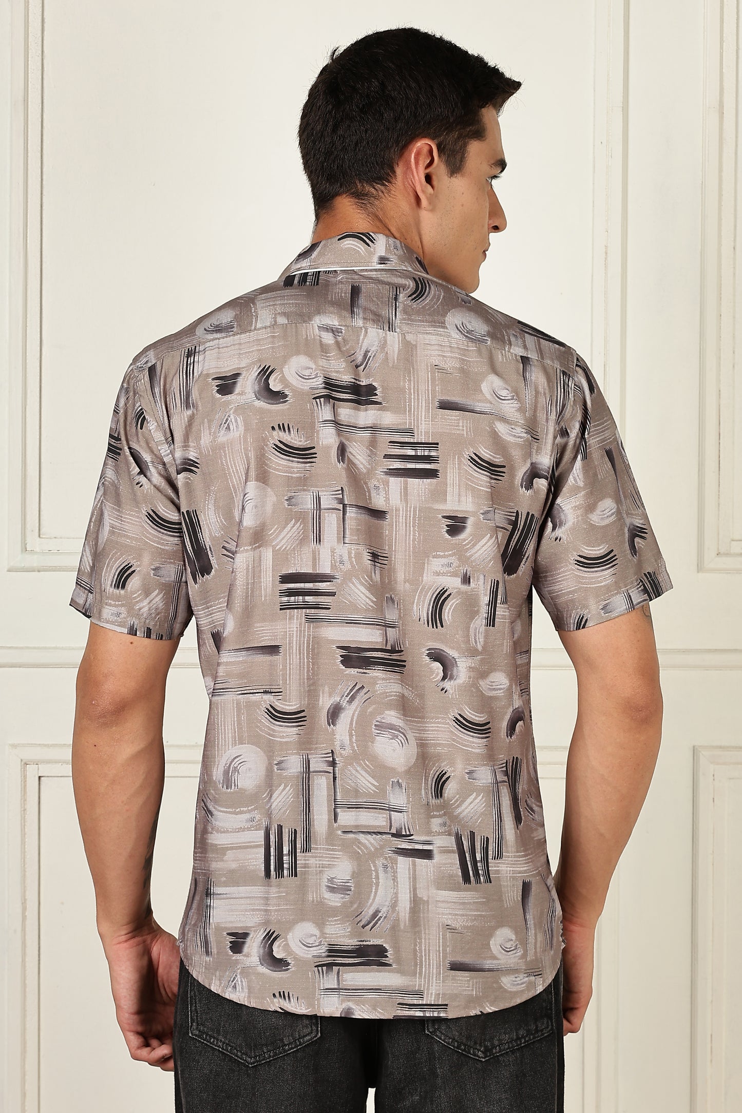 Men’s Brushstroke Texture Short-Sleeve Shirt – Taupe & Charcoal